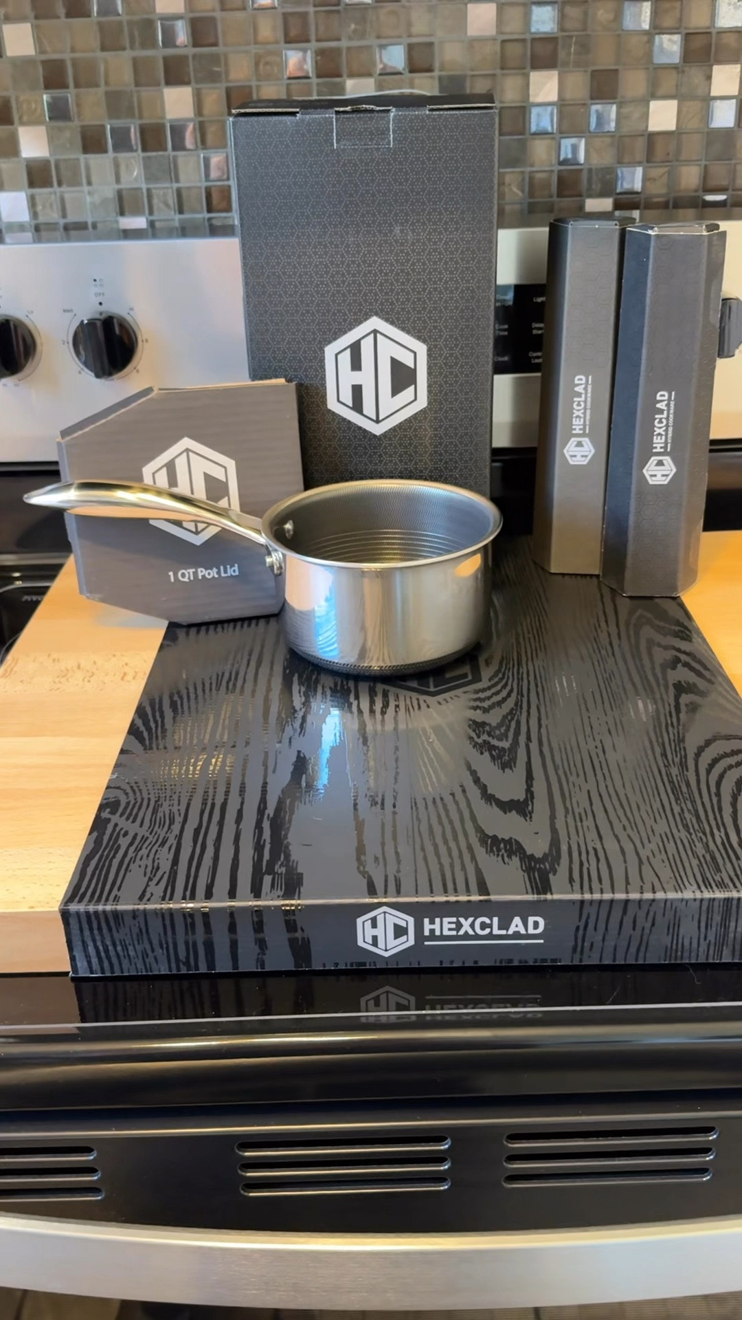 #Ad // Hexclad is helping me upgrade my kitchen with new salt and pepper grinders, a 1 qt sauce pan, a huge beechwood cutting board, and even an apron so I can look like a true chef 🤩 if you’re looking for versatile, durable, and gorgeous cookware - you need @hexclad!!! AND they are running a July 4th sale - go take a peek and stock up on some new, quality cookware. 

@hexclad #hexclad  @shopltk #liketkit
#cooking #cookware


#LTKSummerSales #LTKHome #LTKSaleAlert