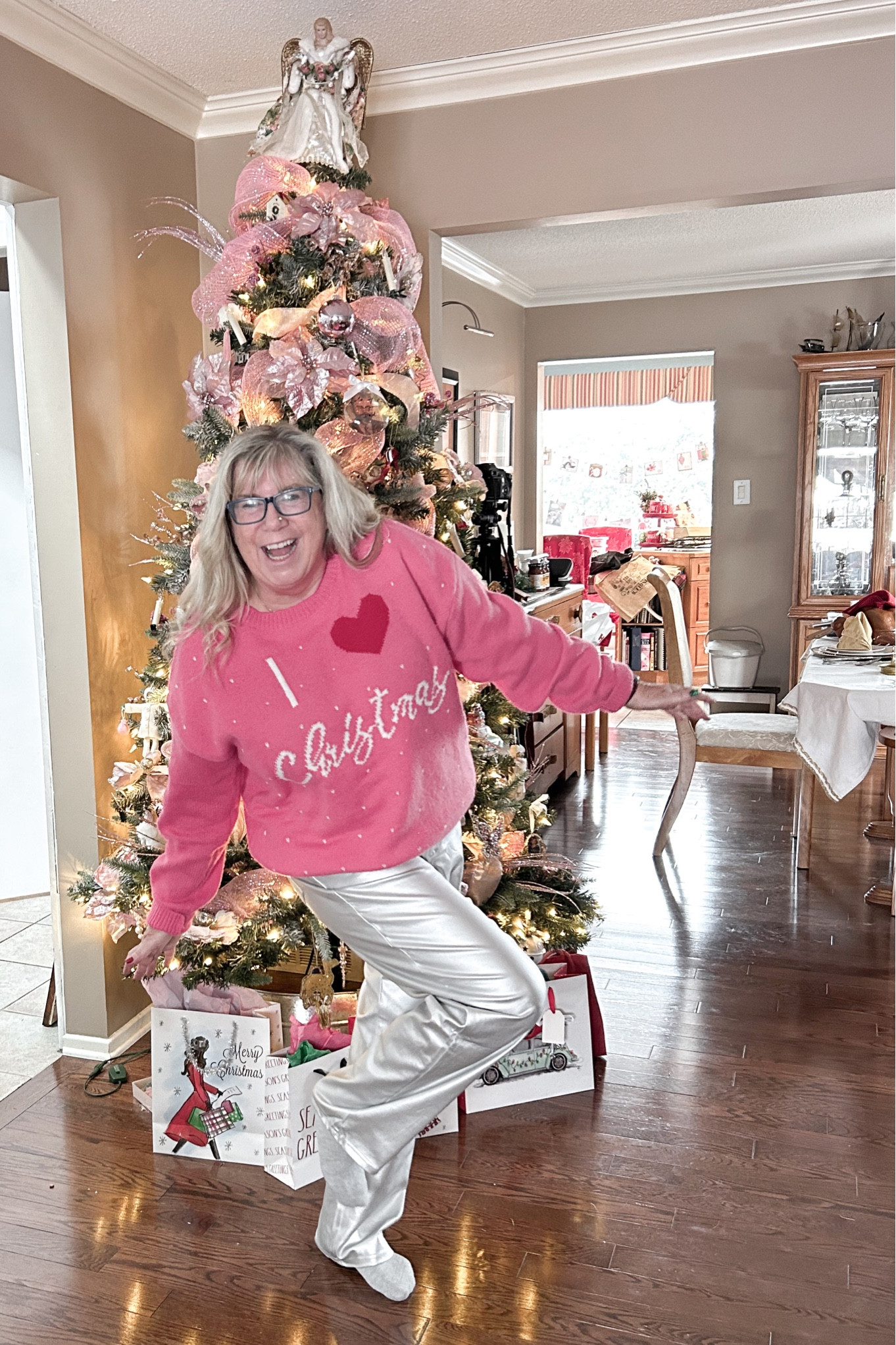 Never let age nor size define your style. If you love it wear it and I love the metallic trend. Silver pants for this silver fox 🤦🏼‍♀️🤷🏼‍♀️😂

#LTKover40 #LTKHoliday #LTKmidsize