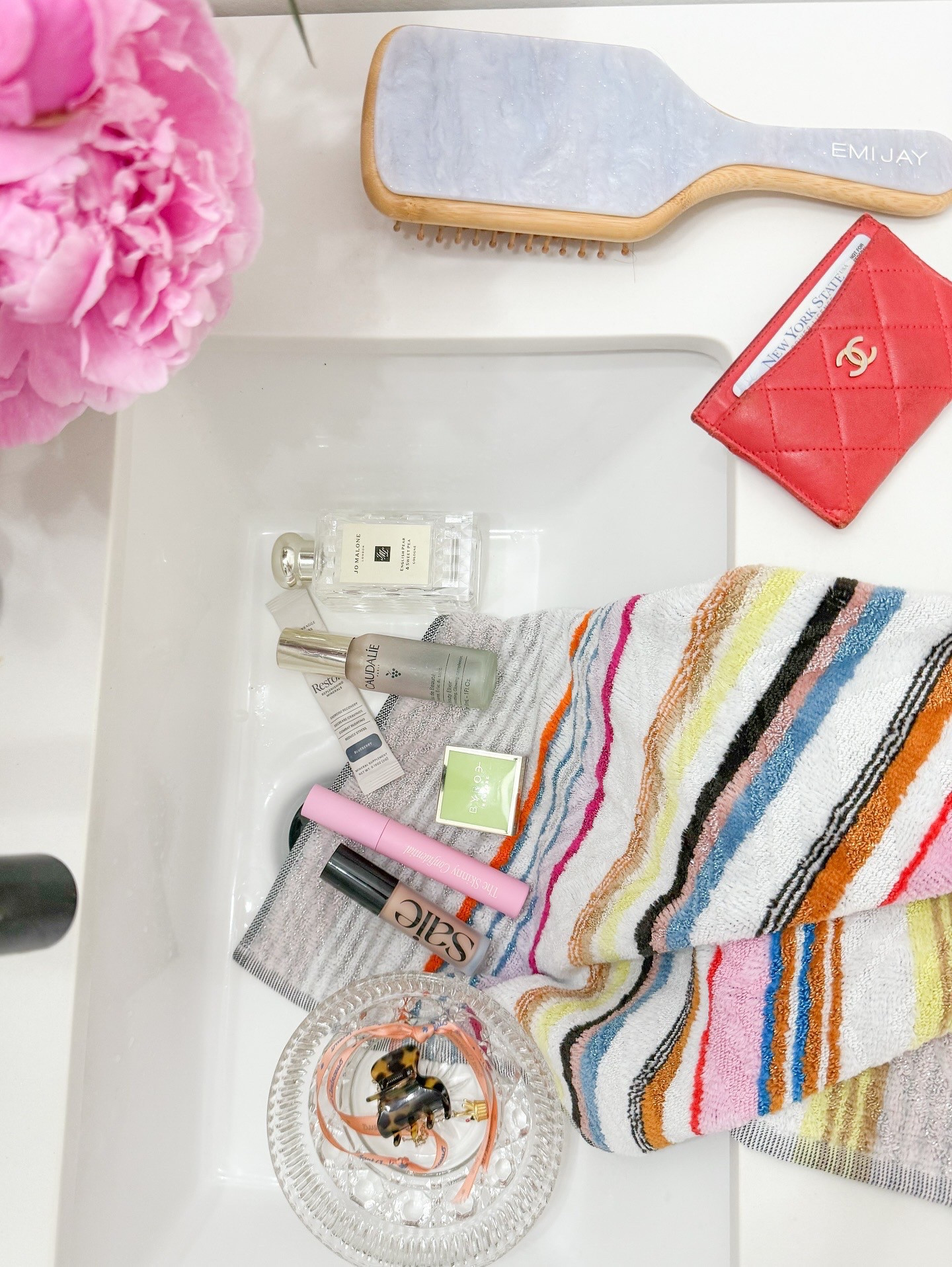 Beauty par moi 

#LTKBeauty #LTKFindsUnder100 #LTKSummerEdit