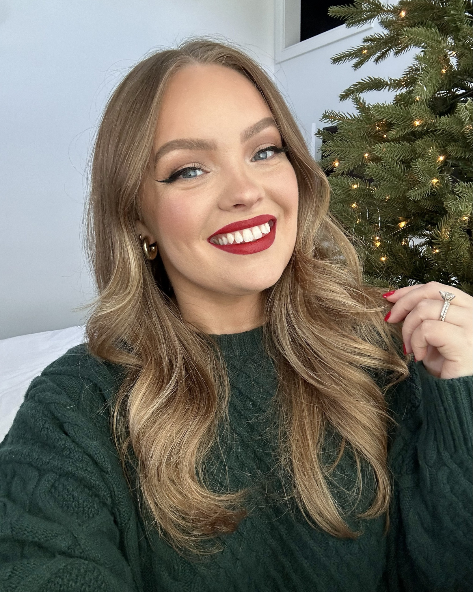 Classic holiday makeup ❤️

Code briannafox for 10% off my earrings ✨

#LTKSeasonal #LTKBeauty #LTKHoliday