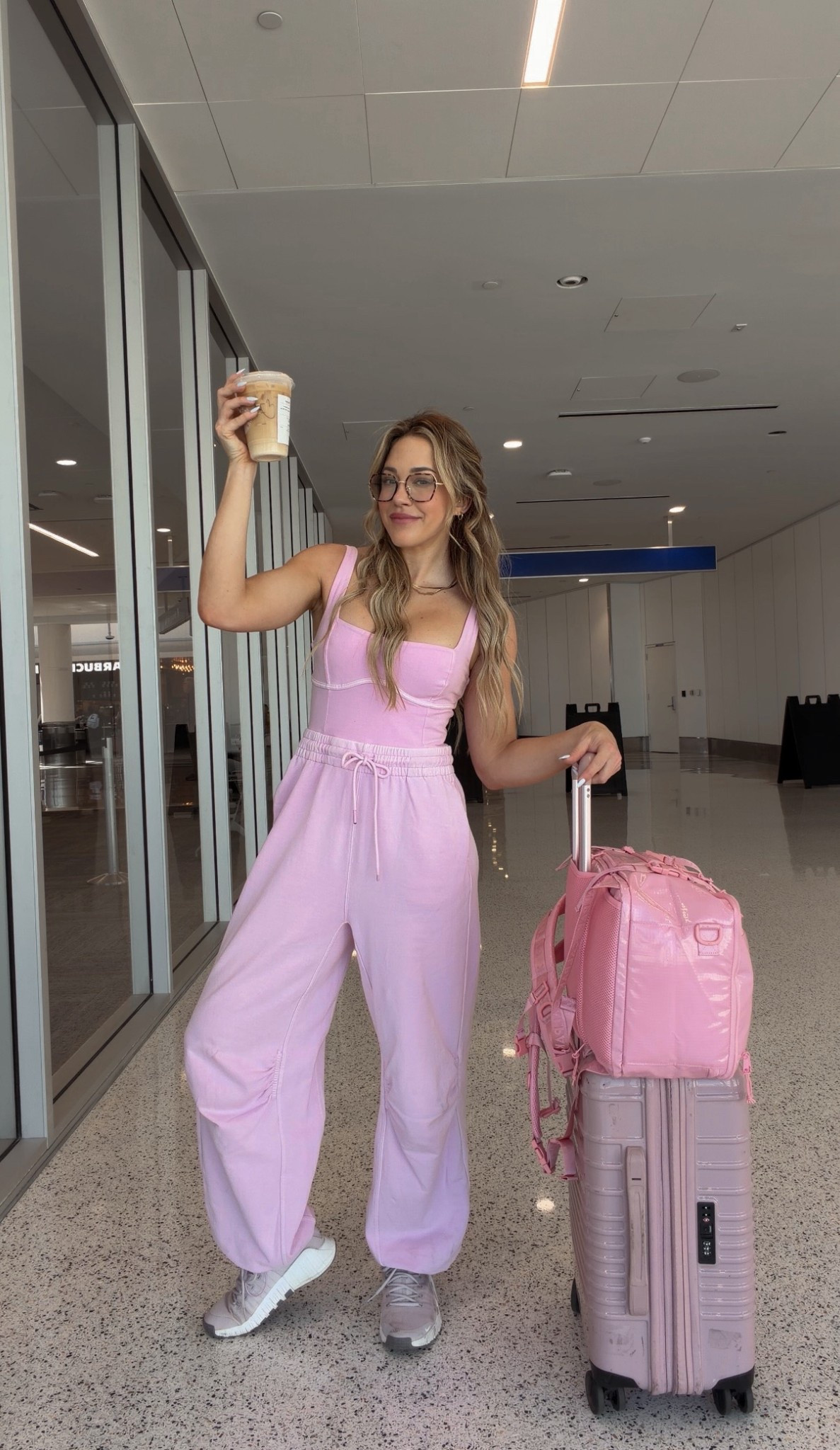 Travel OOTD! 

#LTKootd #LTKTravel #LTKdayinmylife