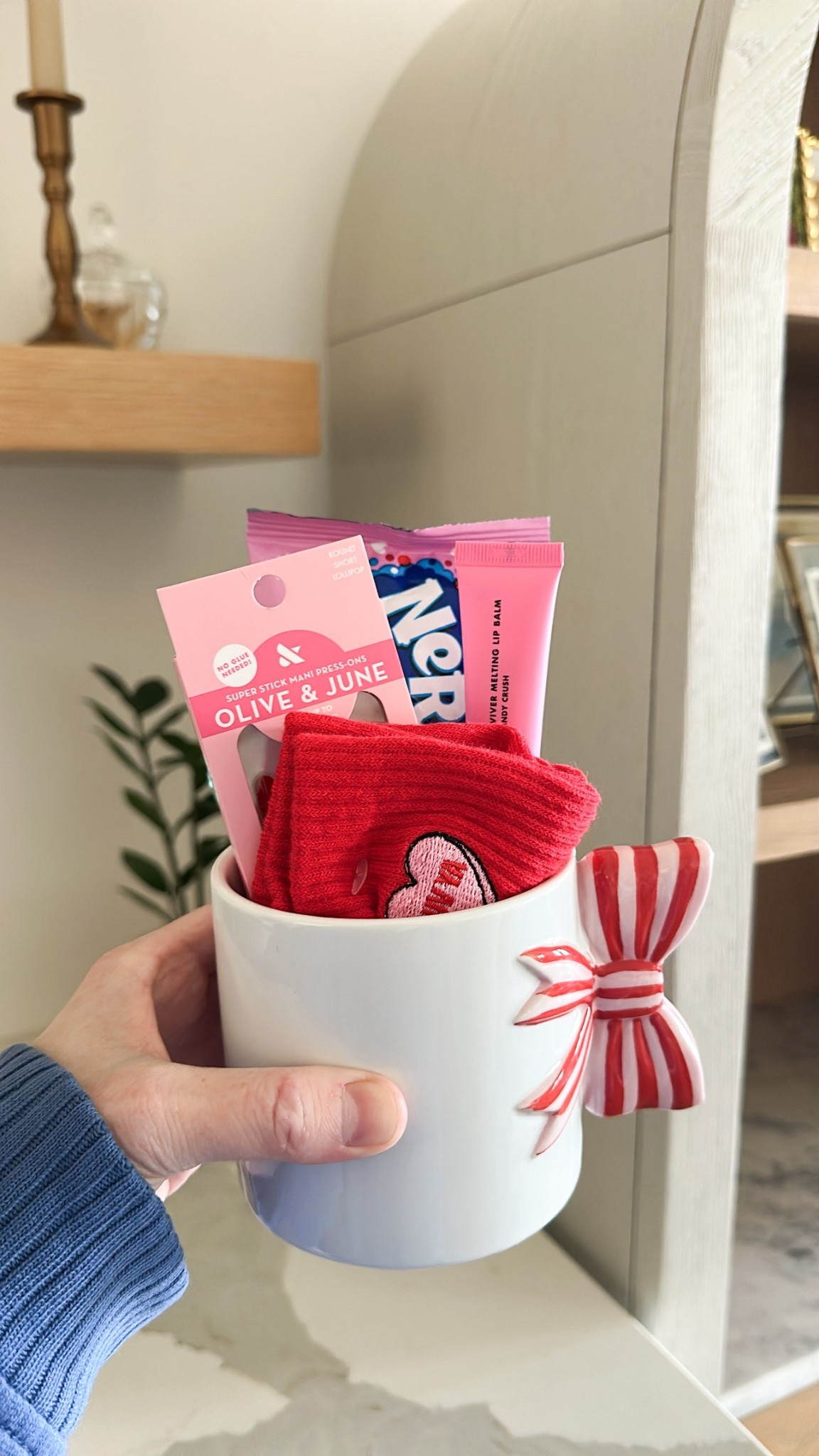 Love mugs for the girlies 🤍
Picked up the CUTEST bow mugs and filled them with a few favorites! 

#valentinesday #valentinesdaygifts #valentinegift #giftideas #giftinspo #target #targetfinds 

#LTKSeasonal #LTKSaleAlert #LTKValentine