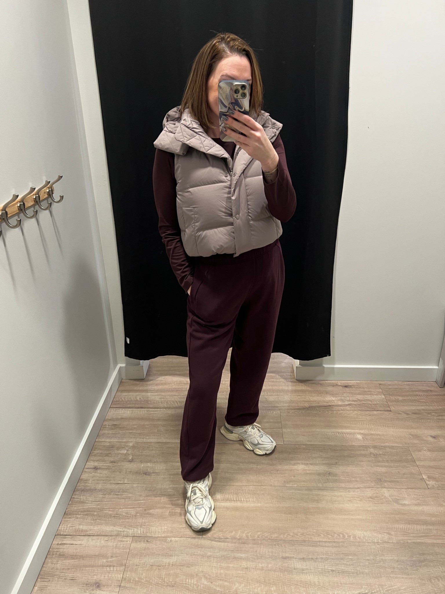 Cute and effortless activewear outfit in black plum. I’m wearing the 4 in the relaxed fit swiftly top and medium bottoms. 

#LTKActive #LTKMidsize #LTKootd