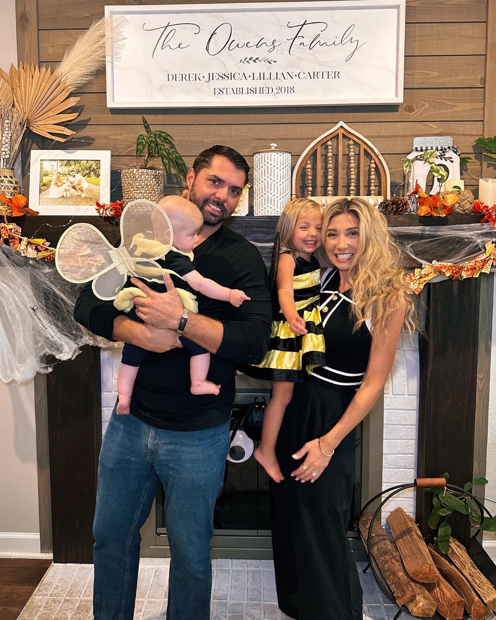 Old money vibes with this top. I’m obsessed with the gold button detail 

#LTKstyletip #LTKHoliday #LTKfindsunder50