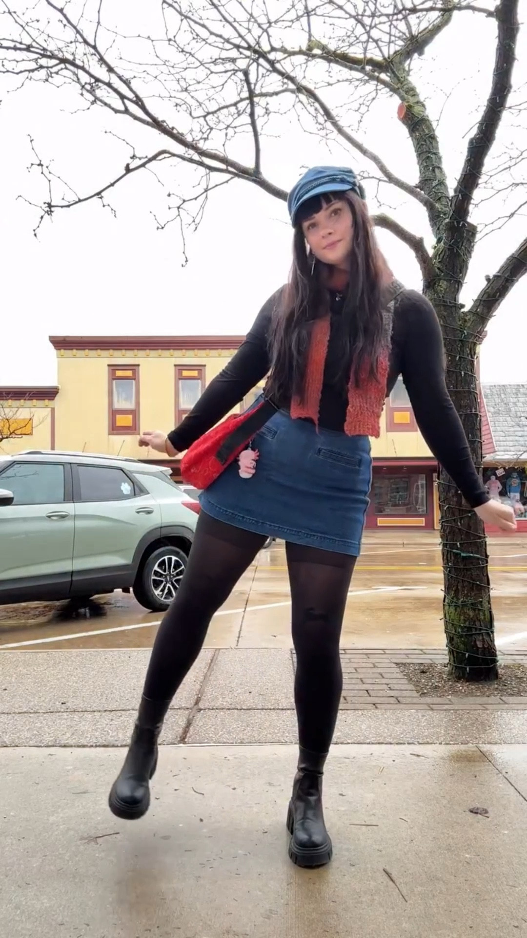 🦢🎧🎶
•
•
•
•
•
#hotmulligan #midwestemo #indiestyle #tumblr #altfashion