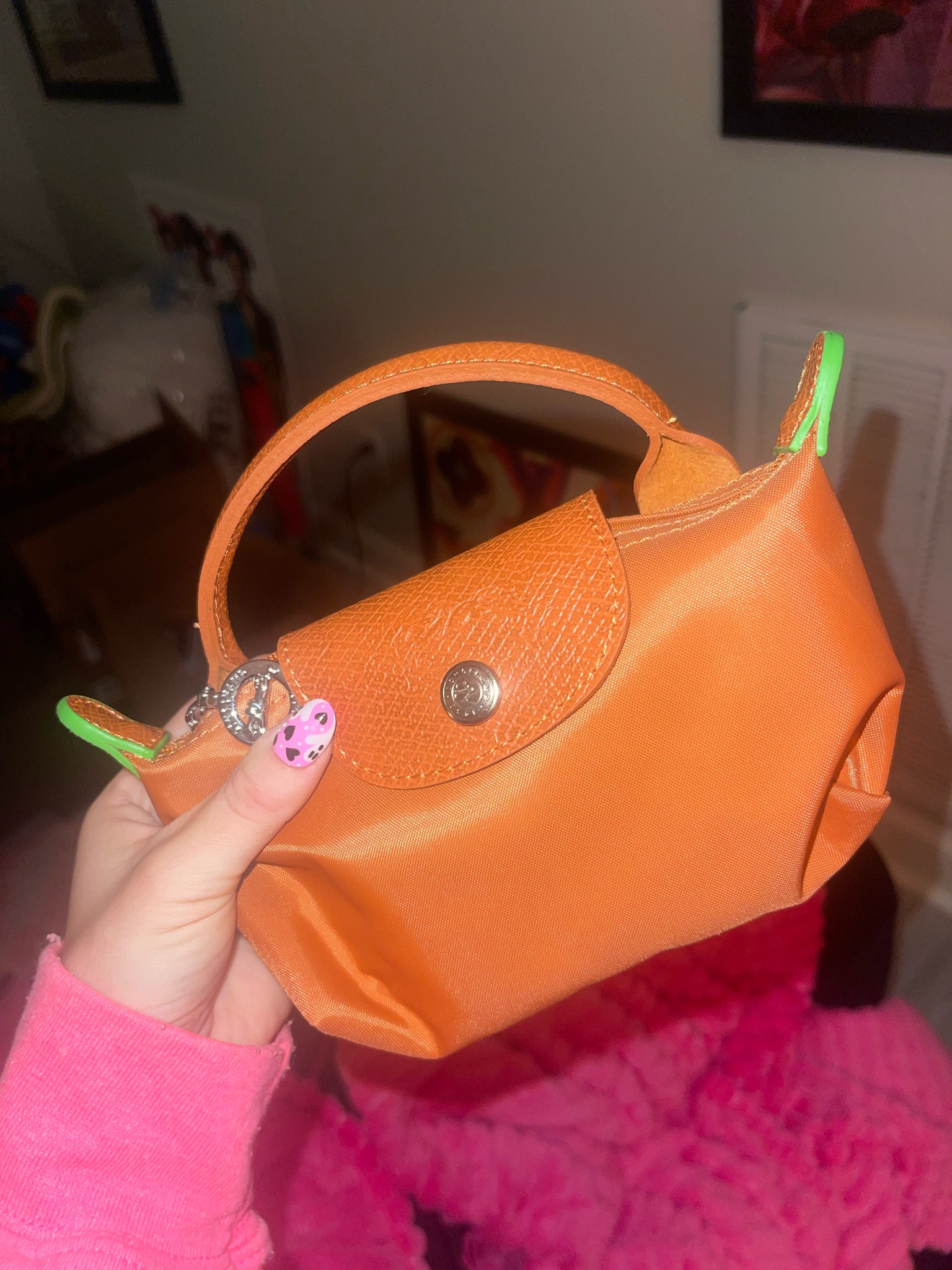 It bag of Fall! Love this orange color! Comes with strap but make sure u click the option for “strap” to be included! 2-3 week ship

#LTKfindsunder50 #LTKitbag #LTKsalealert