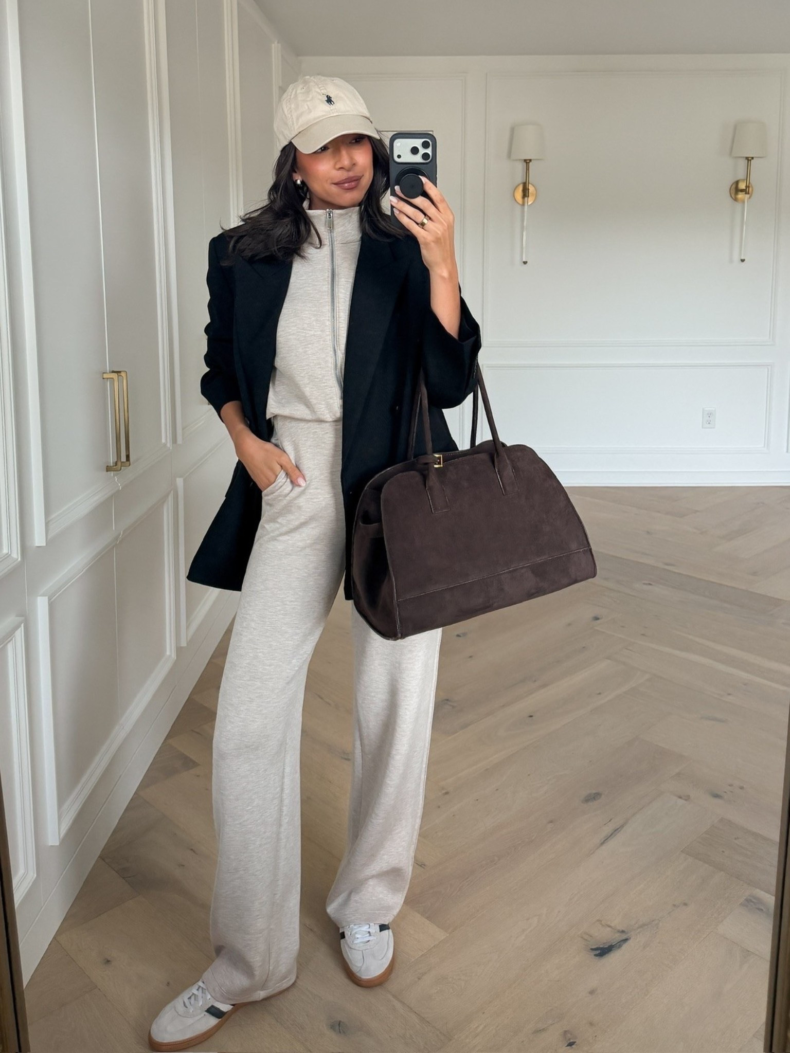 Use code AE25 to save 25% off full priced AirEssentials!! This jumpsuit is so chic, polished, and the fabric is made with the most buttery soft material! It can be worn as loungewear, travel outfit and airport outfit and it has pocket!! Wearing size XS jumpsuit in bone heather and size M black blazer
