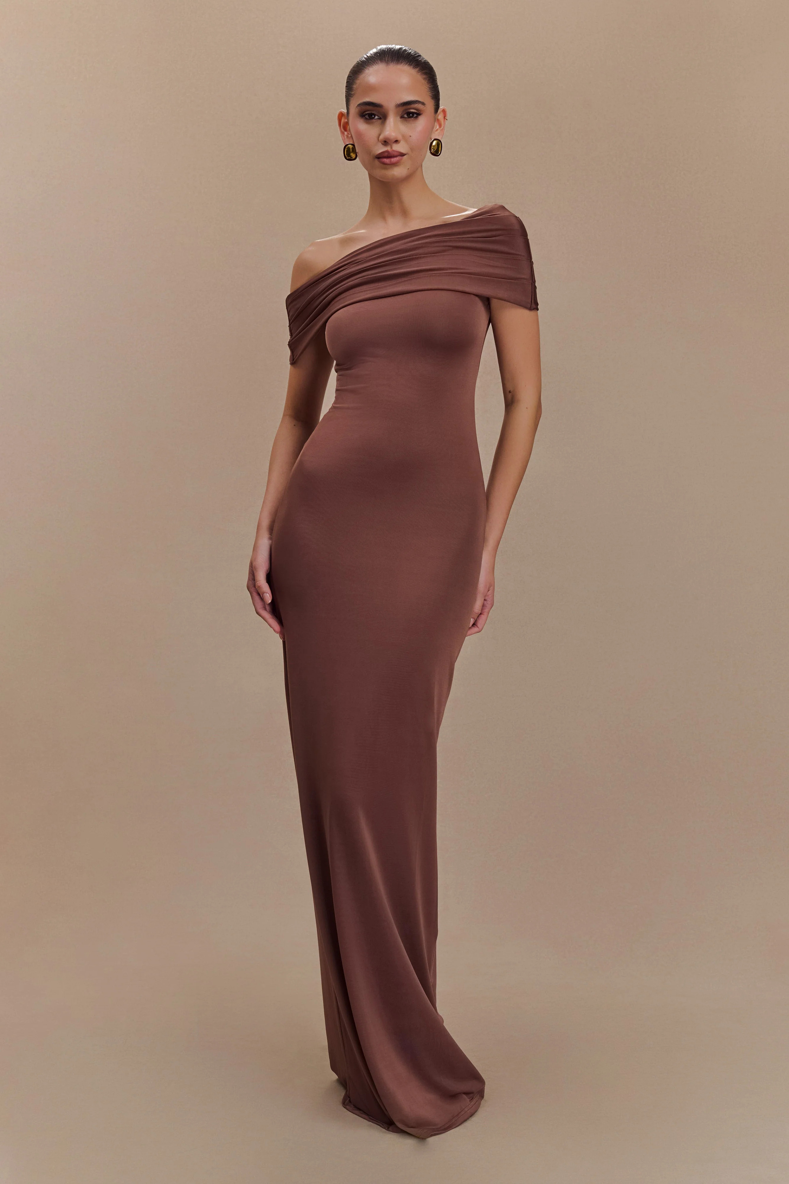 Cassandra Off Shoulder Slinky Maxi Dress - Chocolate | MESHKI US
