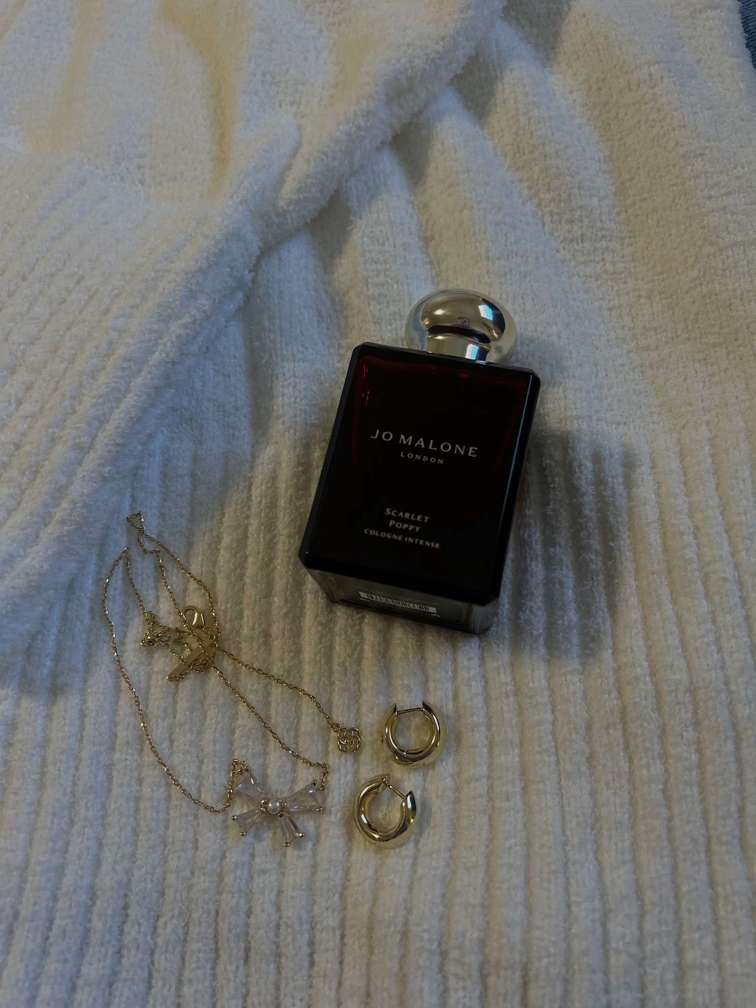 Loving my new scarlet poppy perfume🤍

#LTKbeauty #LTKSeasonal #LTKGiftGuide