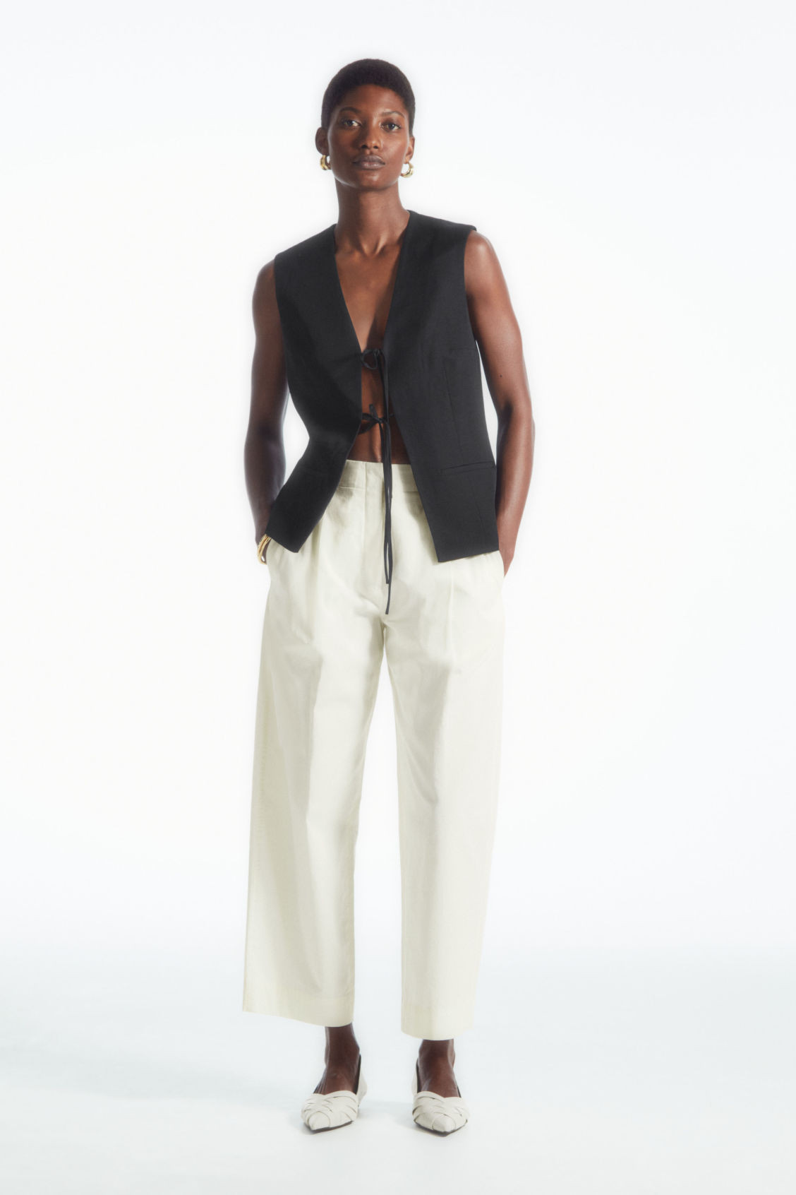 PLEATED BARREL-LEG TWILL CHINOS | COS UK