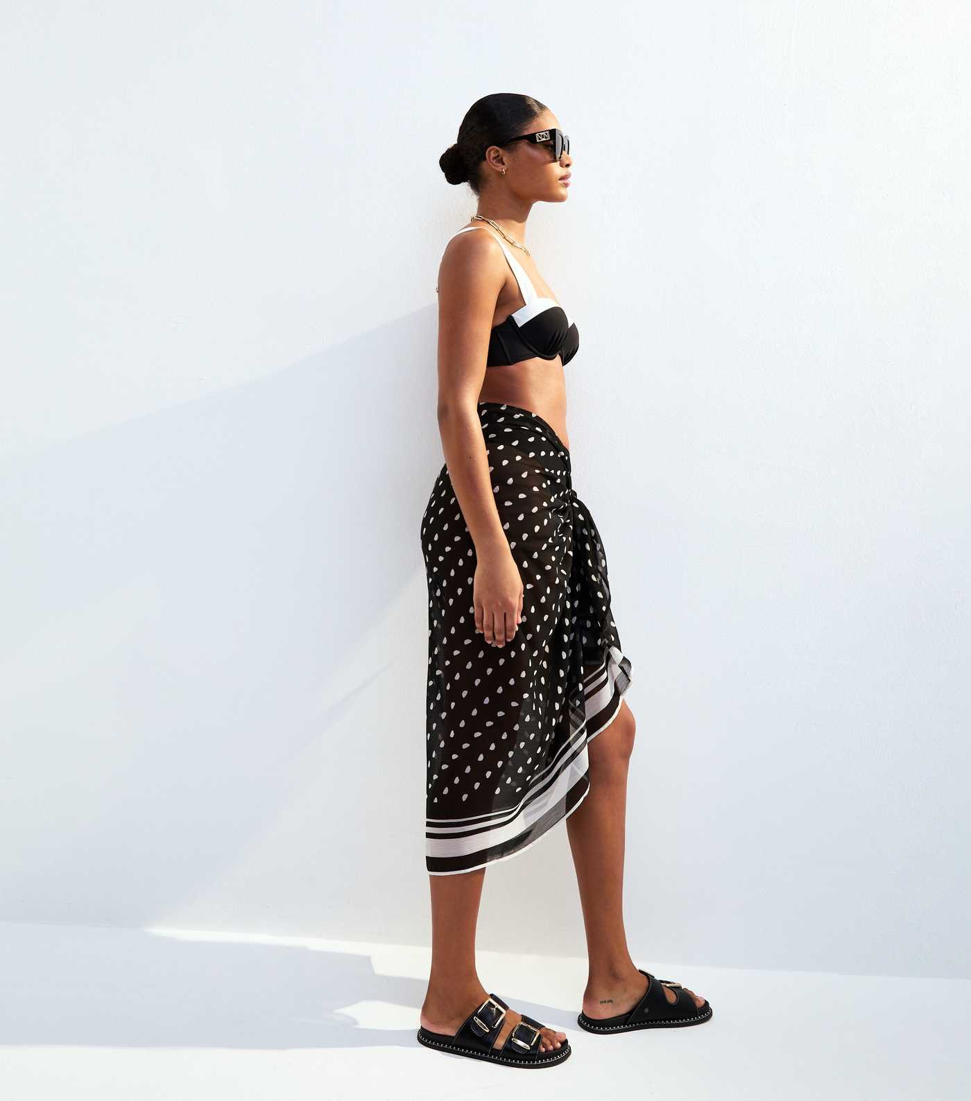 Black Polka Dot Bordered Textured Sarong  | New Look | New Look (UK)