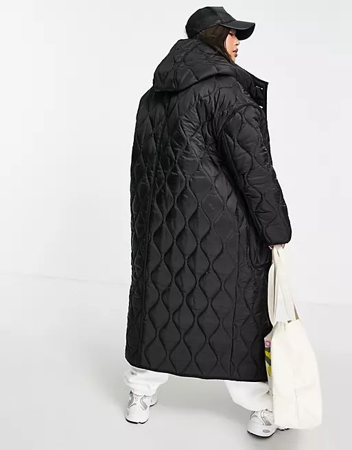 ASOS DESIGN Curve quilted longline hooded puffer jacket in black | ASOS (Global)