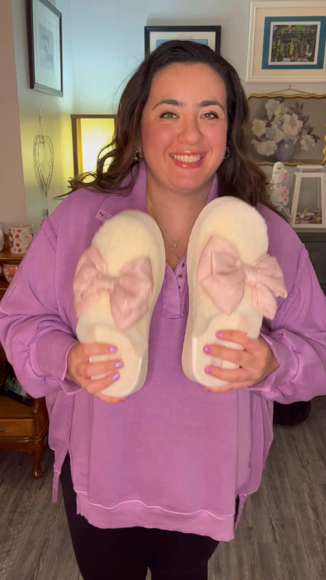 Platform bow slippers under $50 🎀 



#LTKVideo #LTKShoeCrush #LTKFindsUnder50