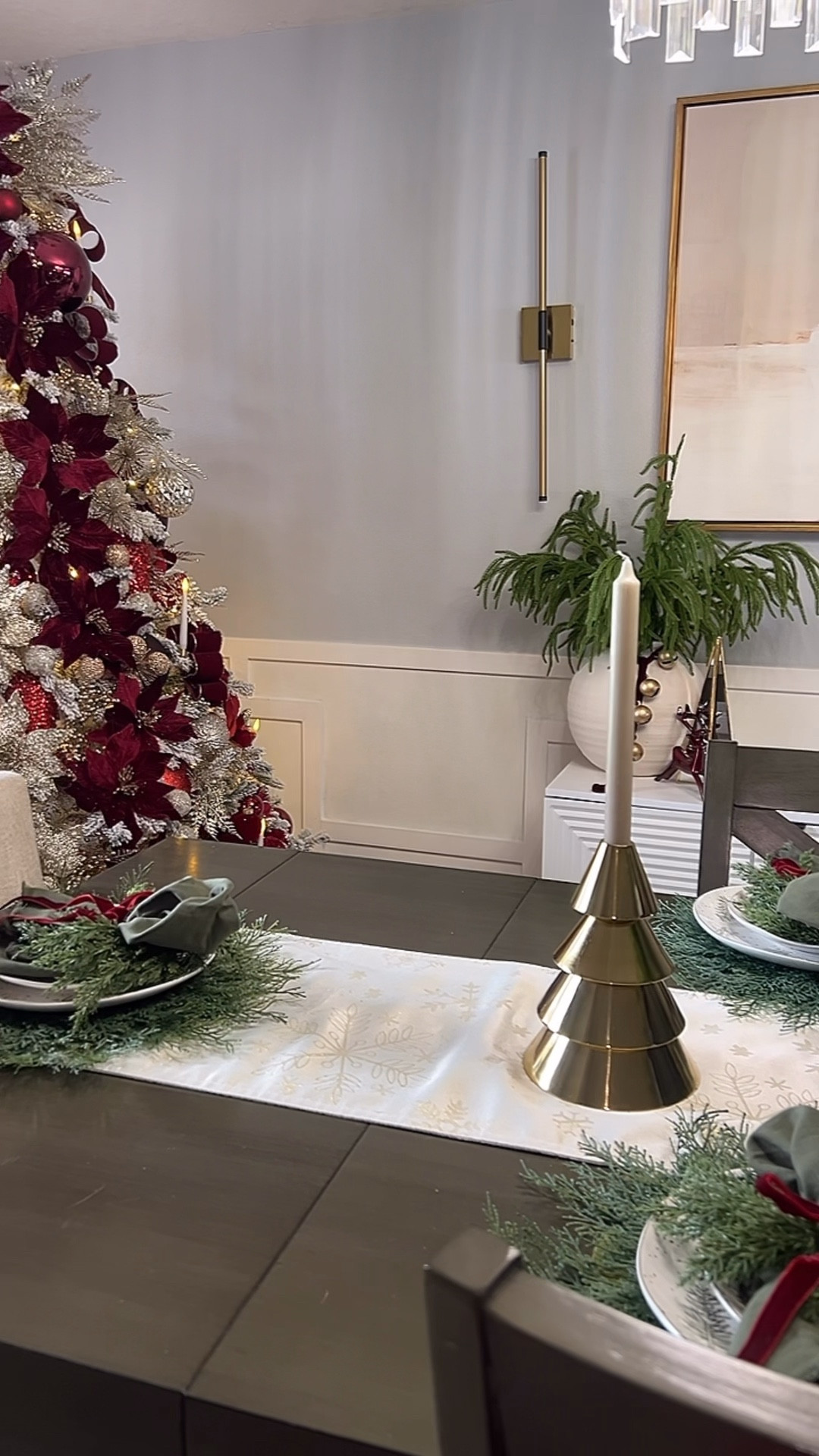 Christmas Table Setting 

#LTKHoliday #LTKGiftGuide #LTKHome