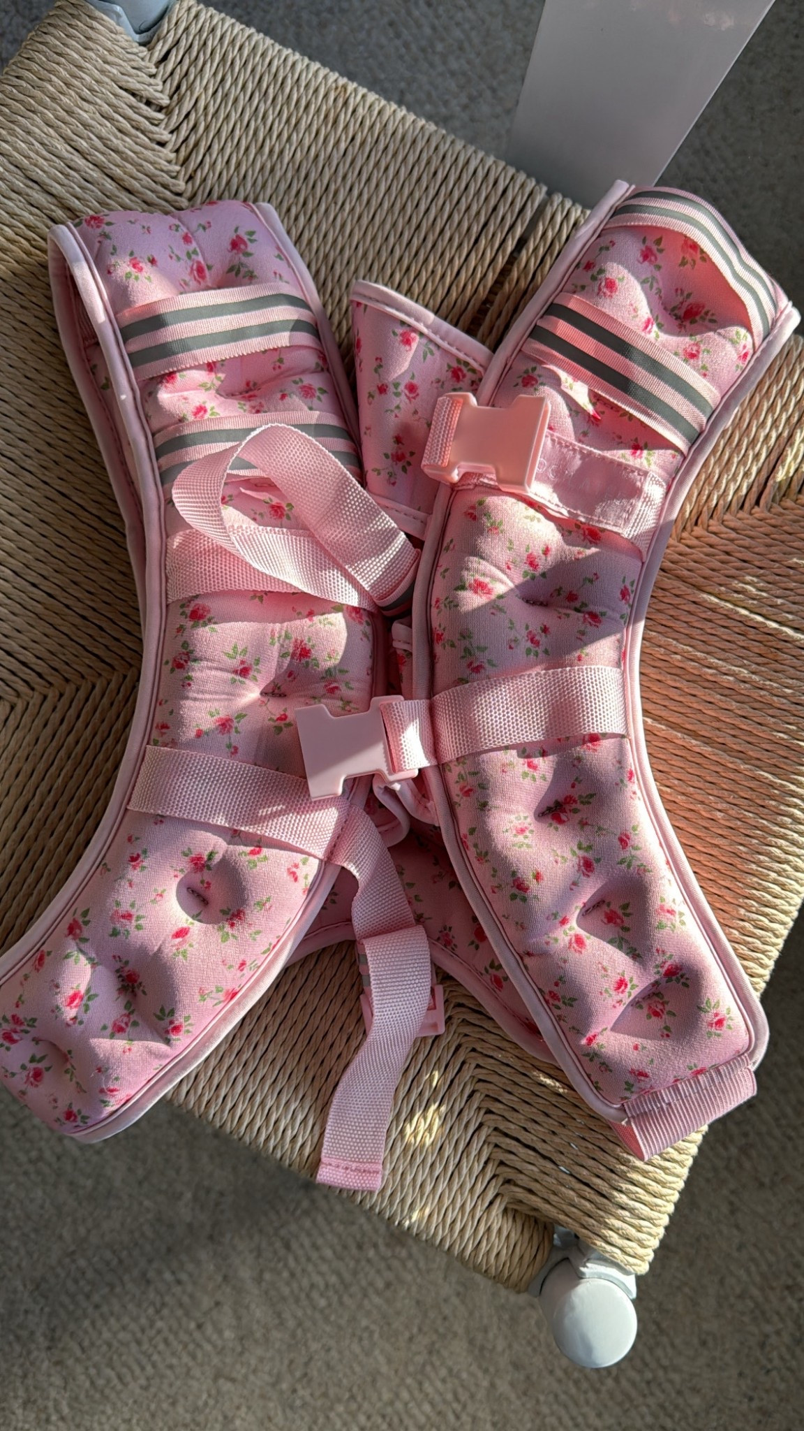 The cutest 10 lbs weighted vest to kick off the new year 💪🏼

#LTKActive #LTKmorningroutine #LTKdayinmylife