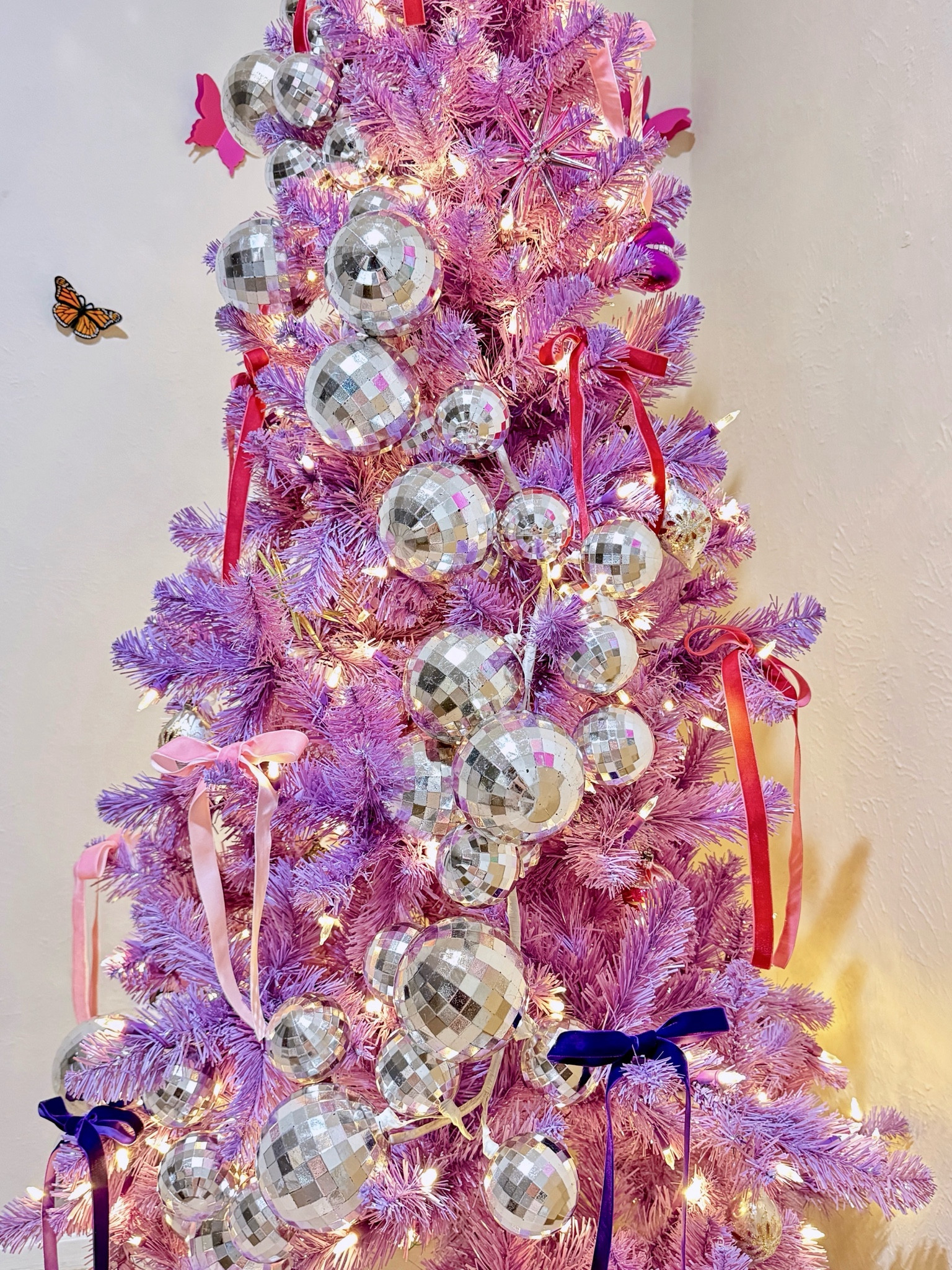 disco christmas garland!!!!!!

#LTKsalealert #LTKHoliday #LTKhome