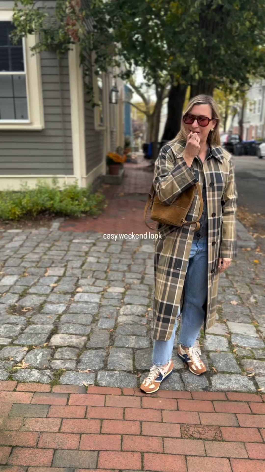 Happy November! 🍂🍂 Here’s what I’ll be wearing this weekend. I love throwing on a good coat to jazz up any old sweater and pair of jeans. 

Comment SHOP and I’ll send this casual outfit details over to you!