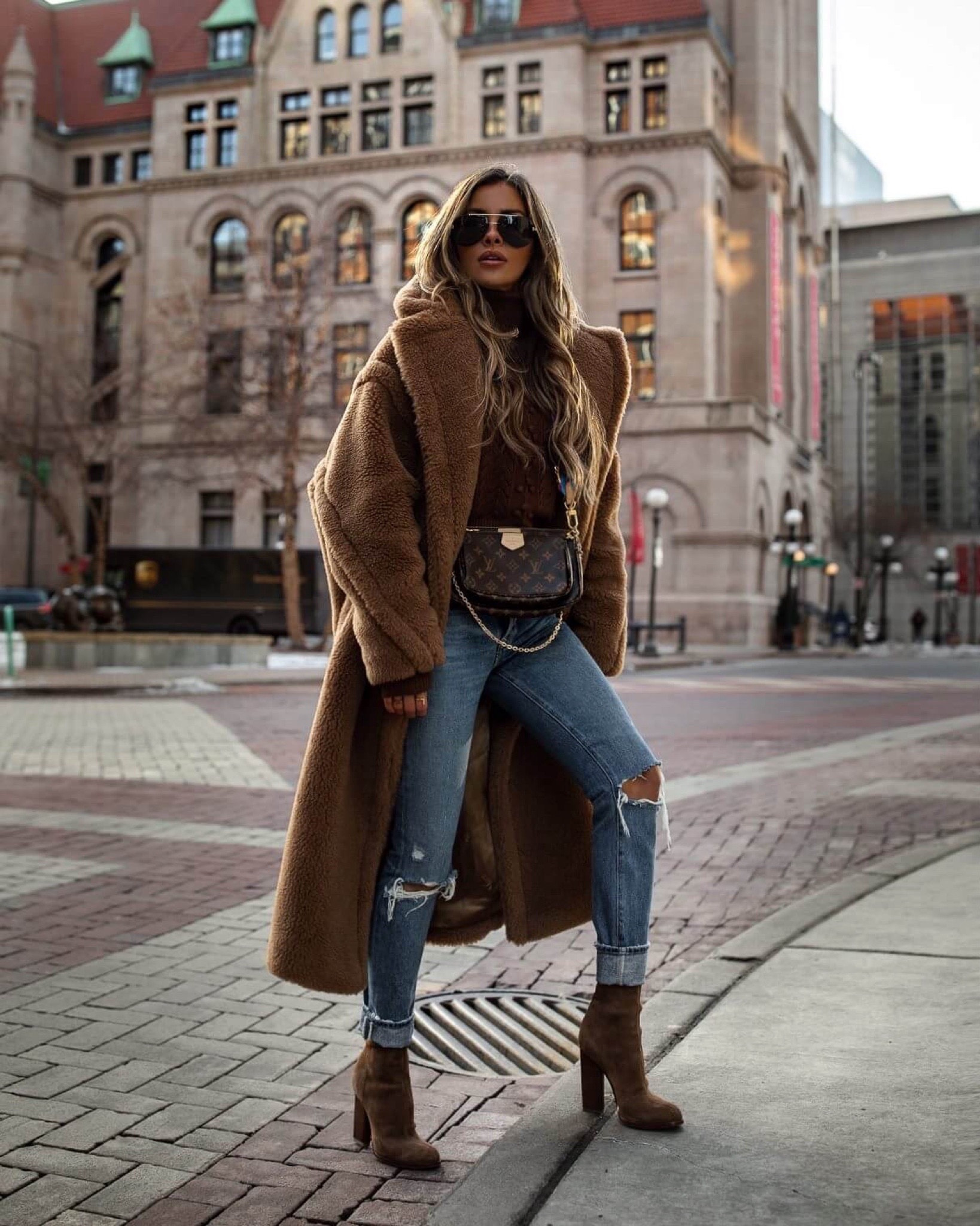 Fall outfit ideas
Max mara teddy bear coat
Revolve brown turtleneck sweater
Suede ankle booties 


#LTKstyletip #LTKshoecrush #LTKSeasonal