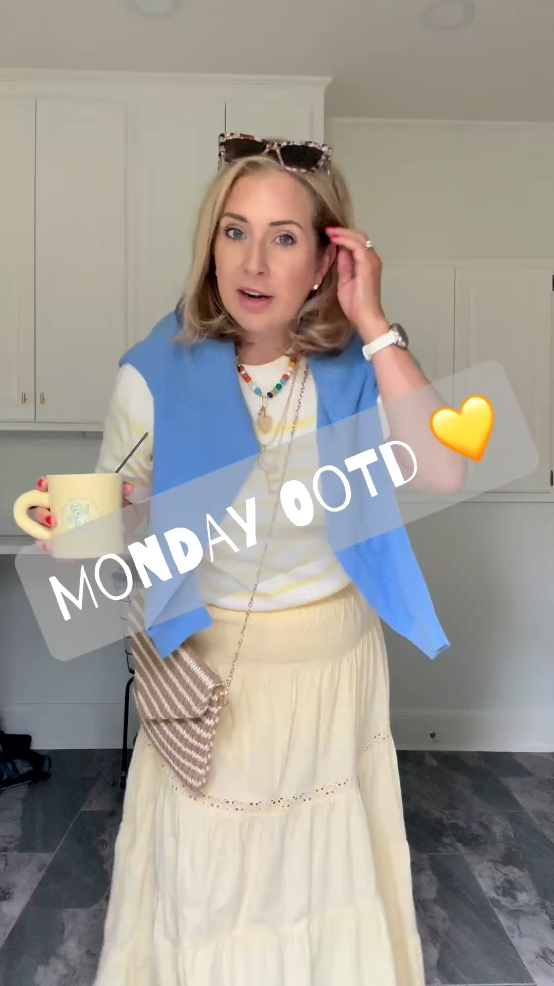 Happy Monday! 💛 #ootd 

#LTKootd #LTKMidsize #LTKOver40