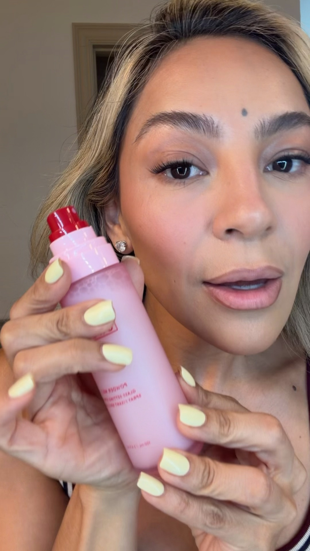 Best setting spray by far that I’ve ever tried!