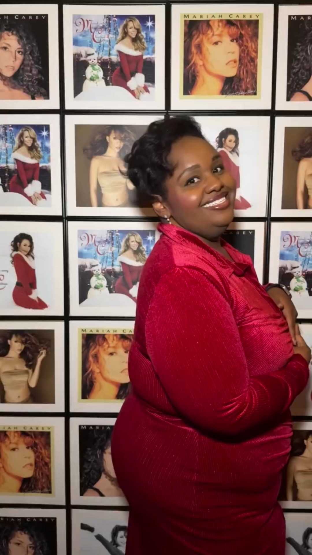 ✨ Vegas holiday vibes are officially here ✨

Had the best time @mariahsholidaybar with @lasbucketlist and @youneedmc. Amazing decor, festive drinks, photo ops everywhere, and a fun little speakeasy inside 🎁

📍 @ontherecordlv at Park MGM
📅 now through Dec 23
💵 Starting at $20 per person with a welcome🍹included

Would you go here for a holiday night out? 🎄

#mccastlemagic #lasvegascontentcreator #plussizecontentcreator #lasvegas

#LTKPlusSize #LTKHoliday #LTKdayinmylife