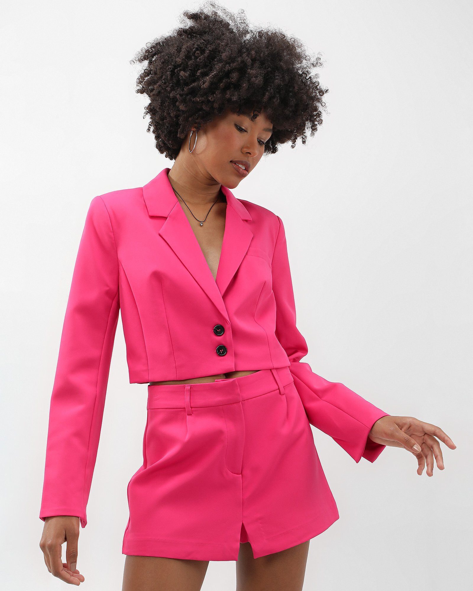 Blazer cropped alfaiataria gola tailleur rosa | Pool by Riachuelo | Riachuelo (BR)
