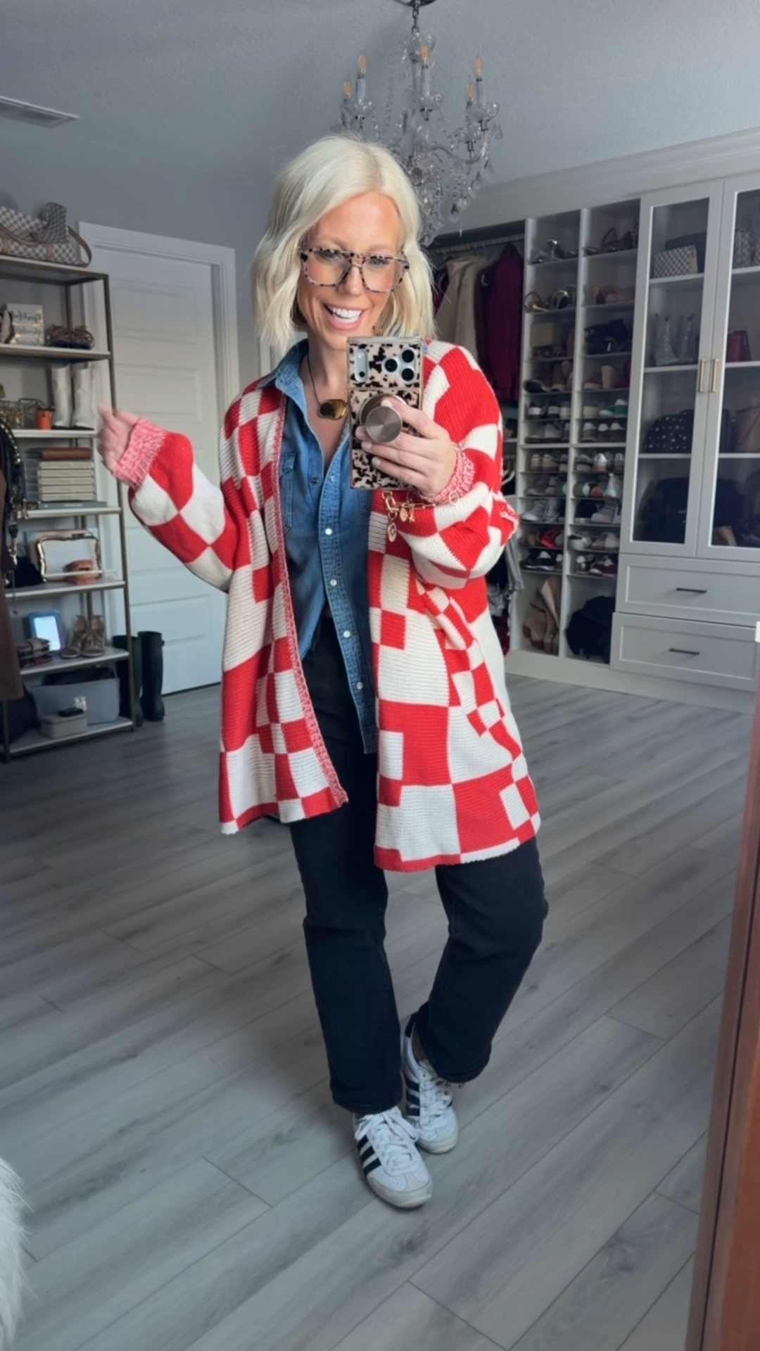 I love this cardigan paired with a denim top!! It looks like my exact color is not available anymore but there are lots of great colors still in stock!!!
⬇️⬇️⬇️
Cardigan small (roomy)
Denim too small
Jeans sized down to a 2 (run big! Size down)
Shoes TTS

#LTKSeasonal #LTKSaleAlert #LTKOver40