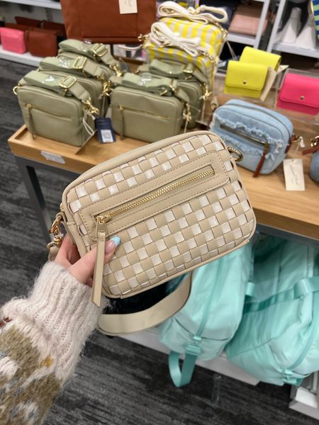 Cute neutral crossbody handbag / under $30

#LTKstyletip #LTKitbag #LTKfindsunder50