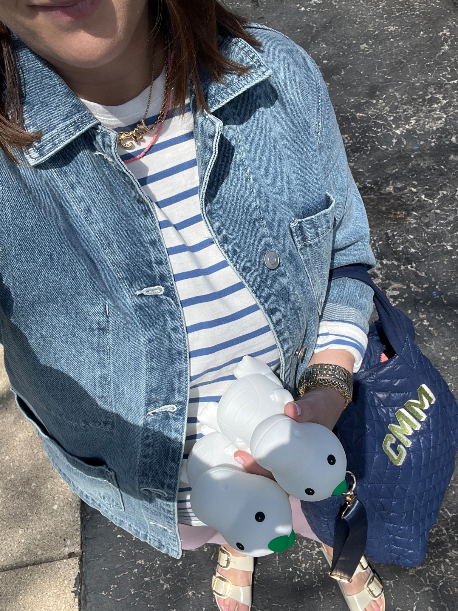 Travel outfit—this denim chore jacket from Quince is the perfect length for leggings

#LTKFindsUnder100 #LTKSeasonal #LTKBump