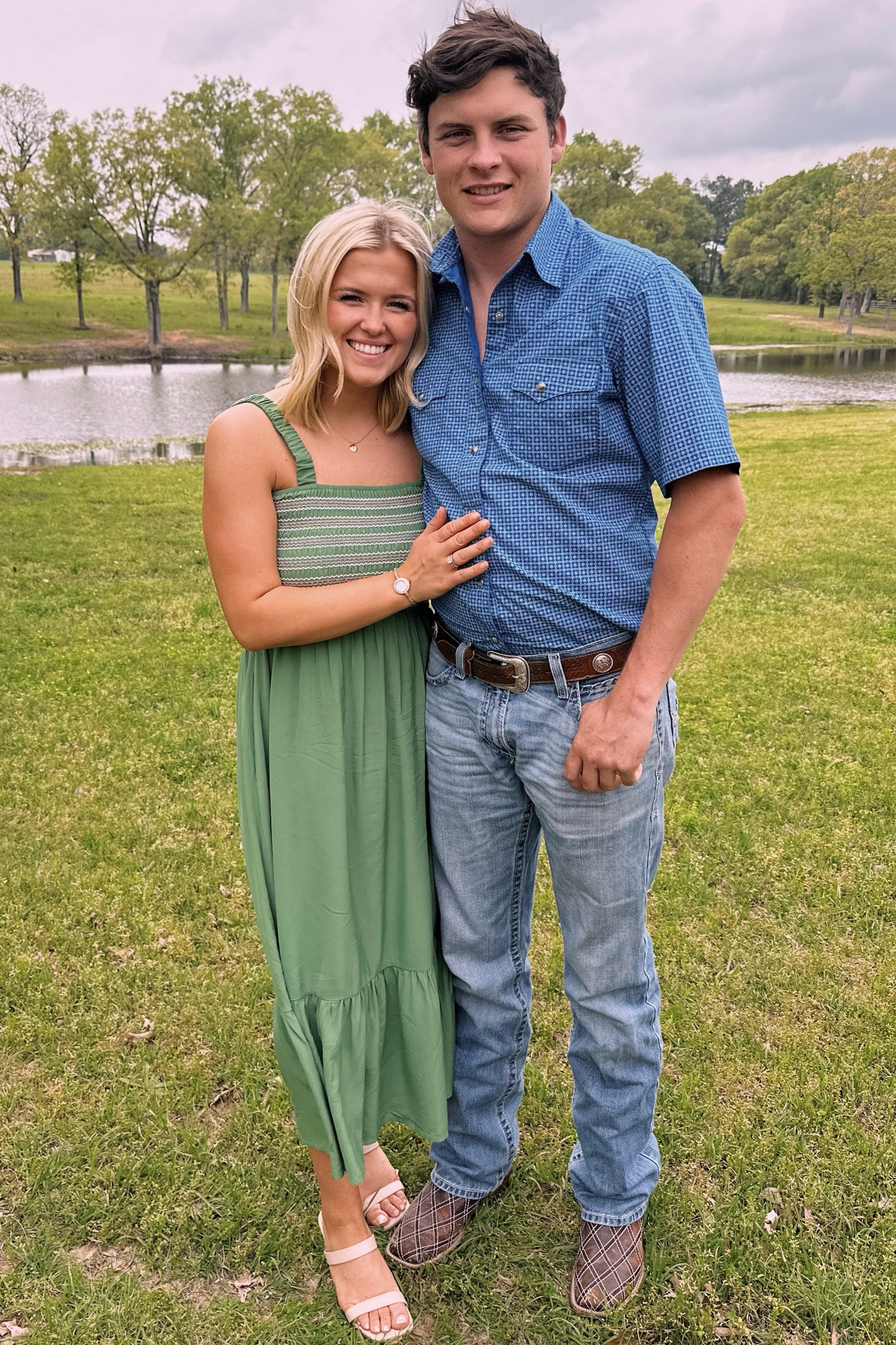 Check out this super cute green dress! 💚☀️

#LTKBeauty #LTKFindsUnder100 #LTKStyleTip