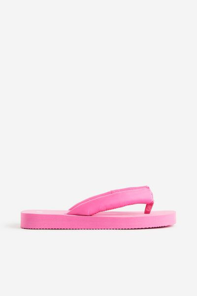 Padded Flip-flops | H&M (US + CA)