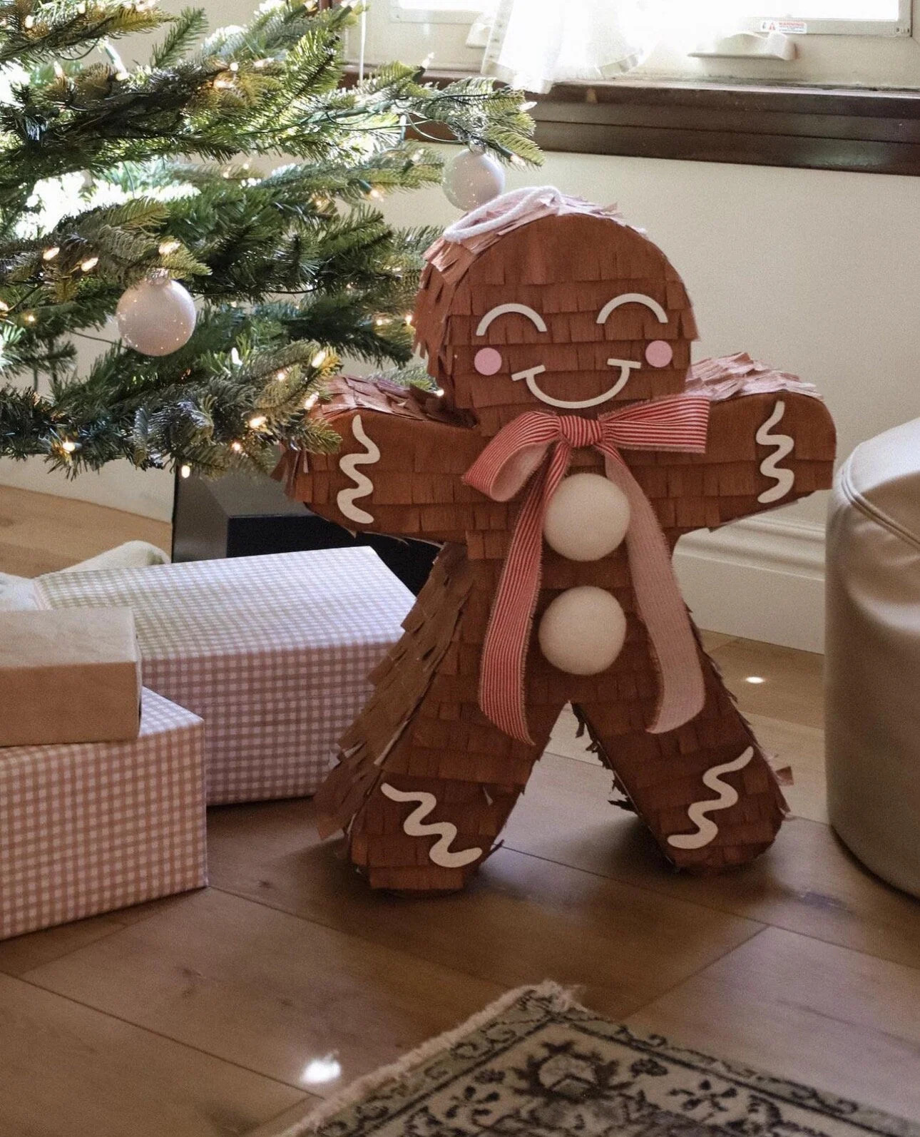 Gingerbread Man Piñata | Meri Meri