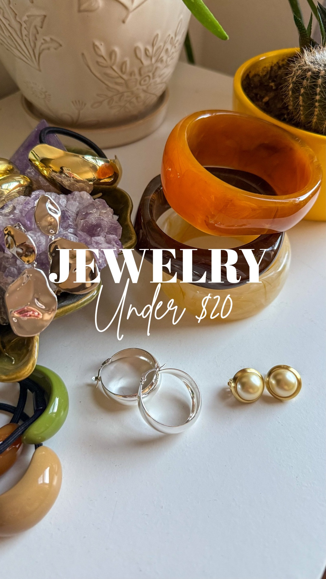 ✨ Amazon jewelry finds all under $20 and honestly… they look way more expensive. A few of these pieces are real 925 silver, and lately I think I’m officially entering my silver era 🤍✨ mixing in more silver with my everyday looks. Everything is linked if you want to take a peek. 🎀

#LTKspringtrends #LTKhaul #LTKvlog