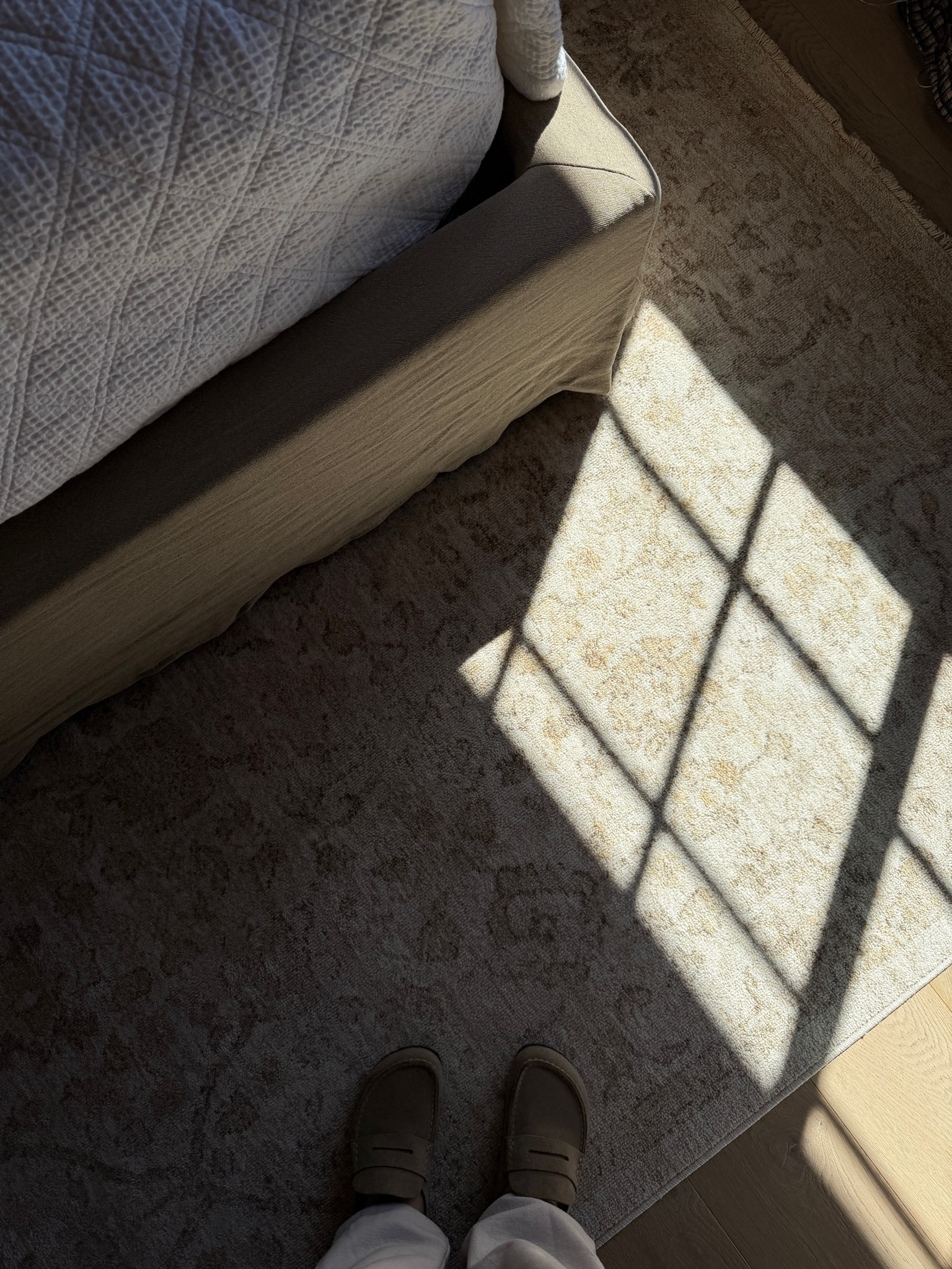New bedroom rug!

#LTKHome