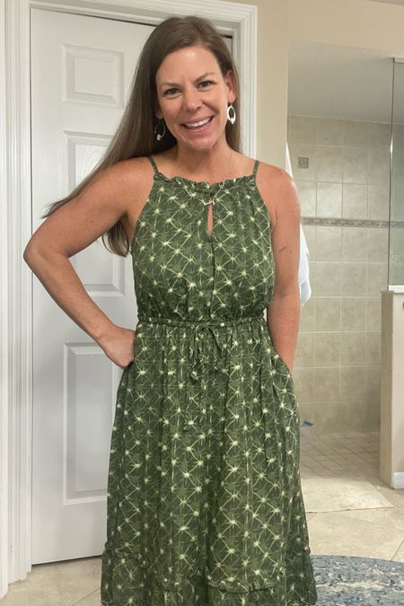 This dress is the perfect dress to look your best on Mother’s Day! It comes in green and blue! 

#LTKSeasonal #LTKstyletip #LTKover40
