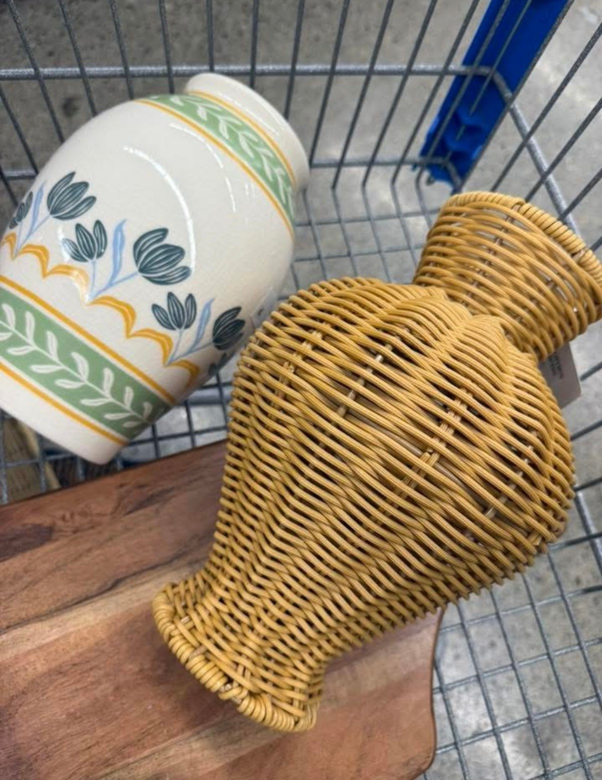 ✨ New vases + wood boards starting at $14 and up!

I had to grab these because they’re already trending online and I know they won’t stay in stock for long. Such good neutral pieces that give that designer look for less and work in so many spots around the house.

Perfect for styling shelves, kitchen counters, coffee tables, and consoles — so easy to use year round.

#LTKHome #LTKdayinmylife