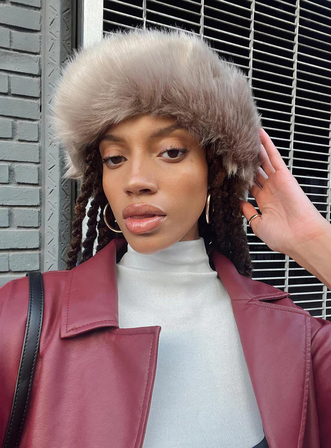 Veruca Fluffy Hat Brown | Princess Polly US