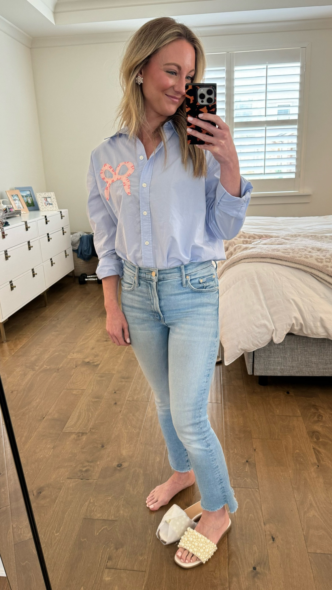 Sharing my favorite jeans here! Found them on sale under $200! Also, found them in a petite size — wish I would have known about this!!

 I get in color “Limited Edition”

#LTKsalealert