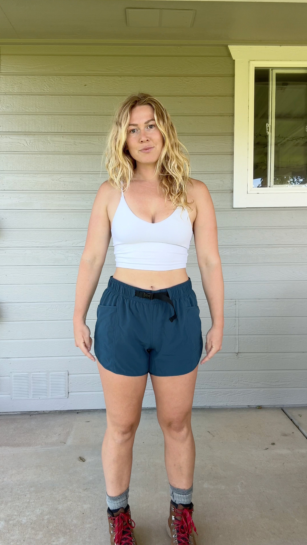 Hybrid Explorer by @naniswimwear

Fit:
• I opted for a more fitted fit for this specific one. I got a L because the waist of the XL was too big even with the adjusted straps. I love these hybrid shorts so so so so much. Pockets aren’t very sterdy but that’s my only complaint. 9/10!!! LOVE.

Size:
• L 

 