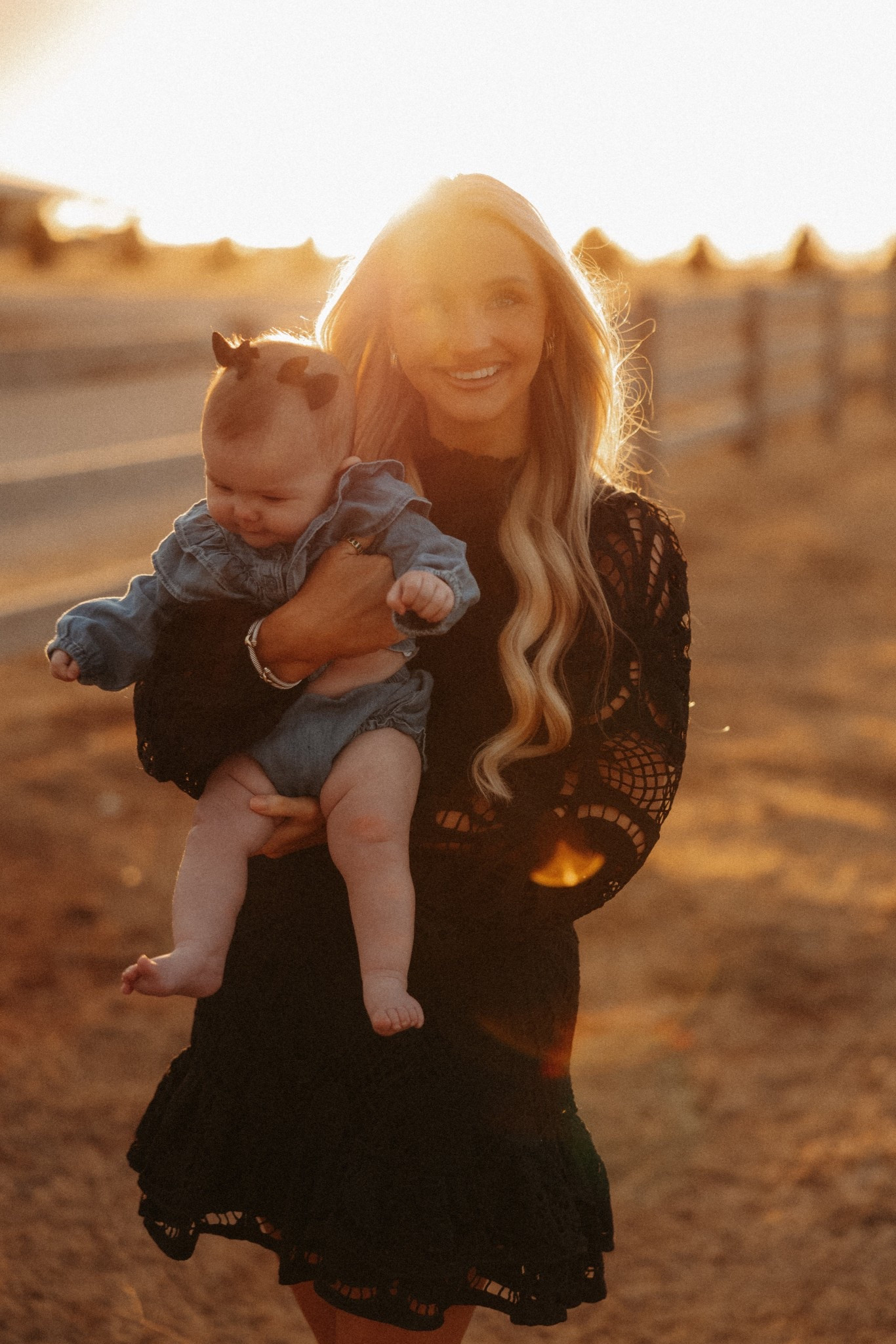 Black lace dress
Size US 4 