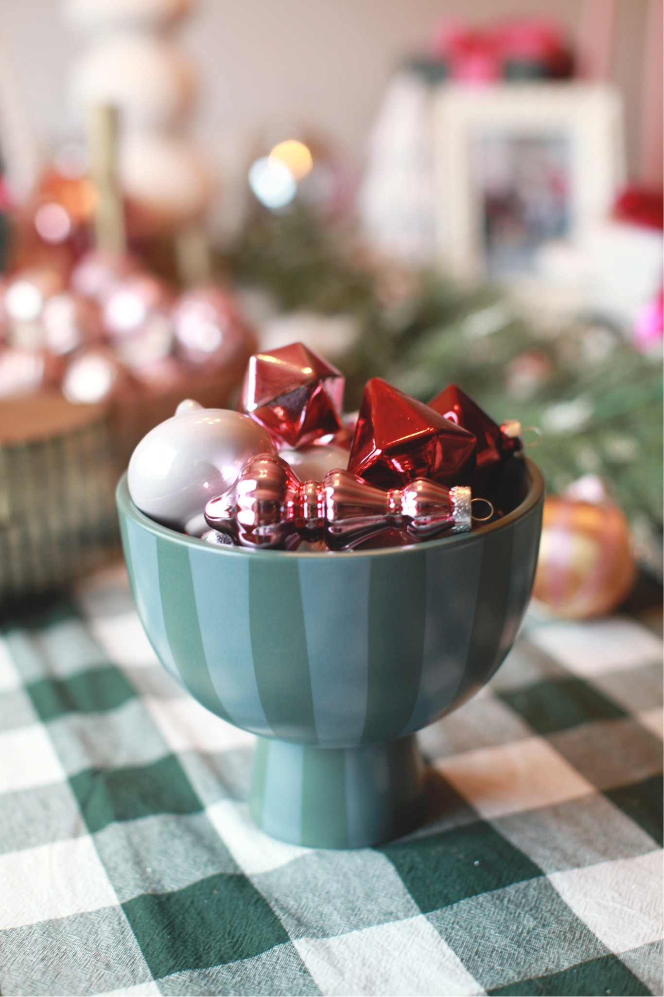 How cute is this footed bowl? The stripes are a love for me and it’s such a cute size for fruit or ornaments like I’m using here for the holidays. Great gift! 


#LTKHoliday #LTKGiftGuide #LTKHome