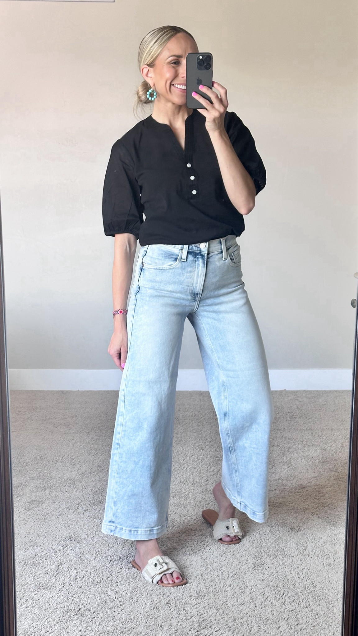 These cropped wide leg jeans are a 25/10!

TTS 

#LTKStyleTip #LTKSeasonal #LTKFindsUnder100