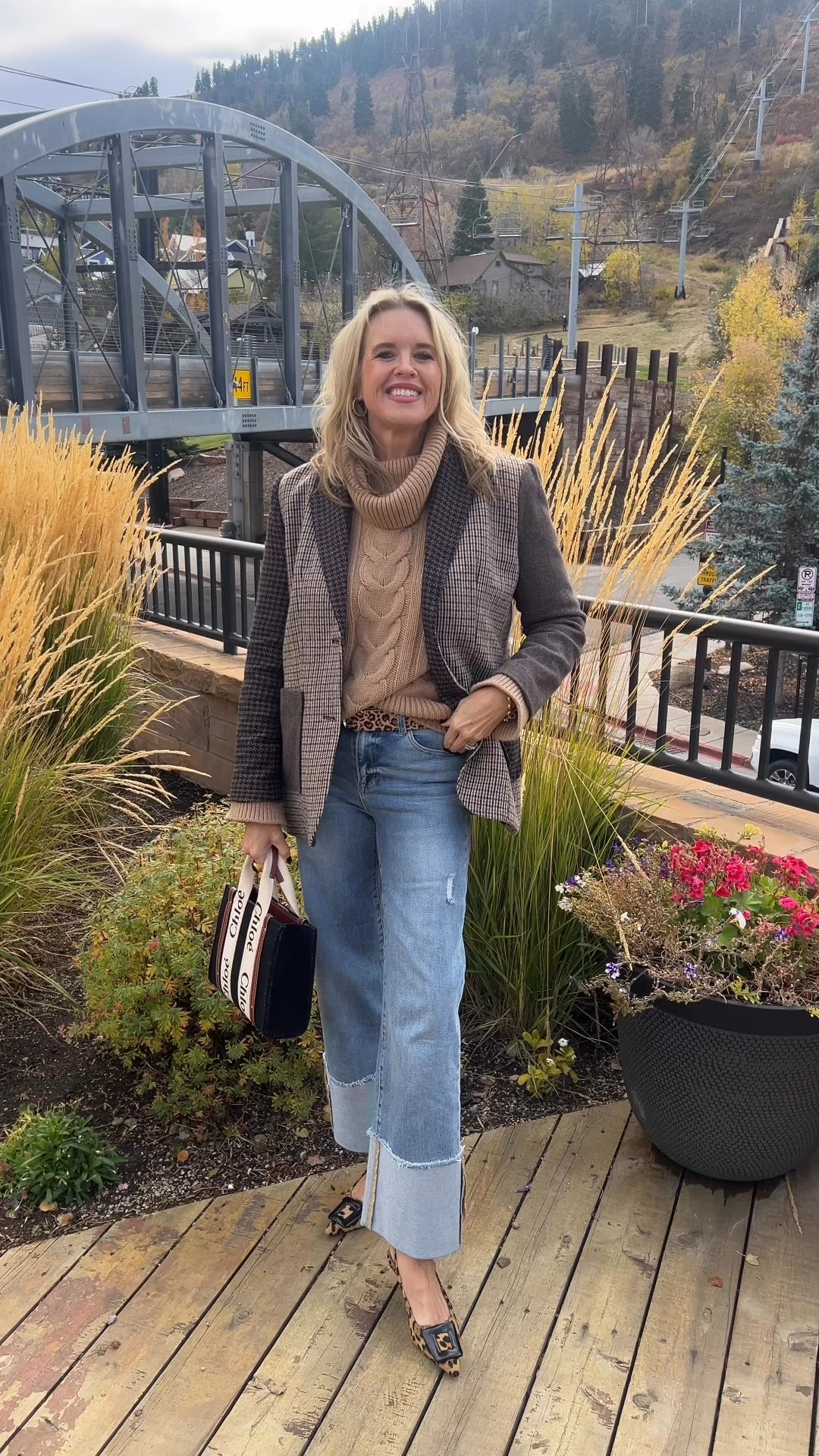 Fall outfits you’ll wear on repeat!

Great styling inspo as well as wardrobe builders! 

Risen denim

Spanx save 10% with code Deardarcyxspanx 

Amazon

Gibsonlook save with code Darcy10

Chloe
Madison Masion 



#LTKSaleAlert #LTKOver40 #LTKStyleTip