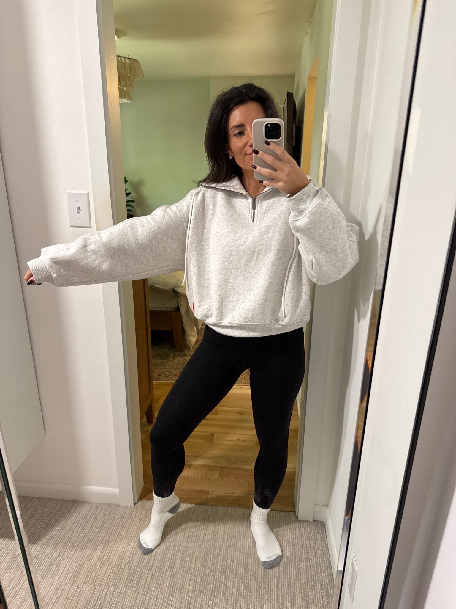 One of my fave leggings and this sweatshirt I’m in love with 🧸☁️ and the socks I’ve recommended 1827 times




#LTKGiftGuide #LTKActive #LTKStyleTip