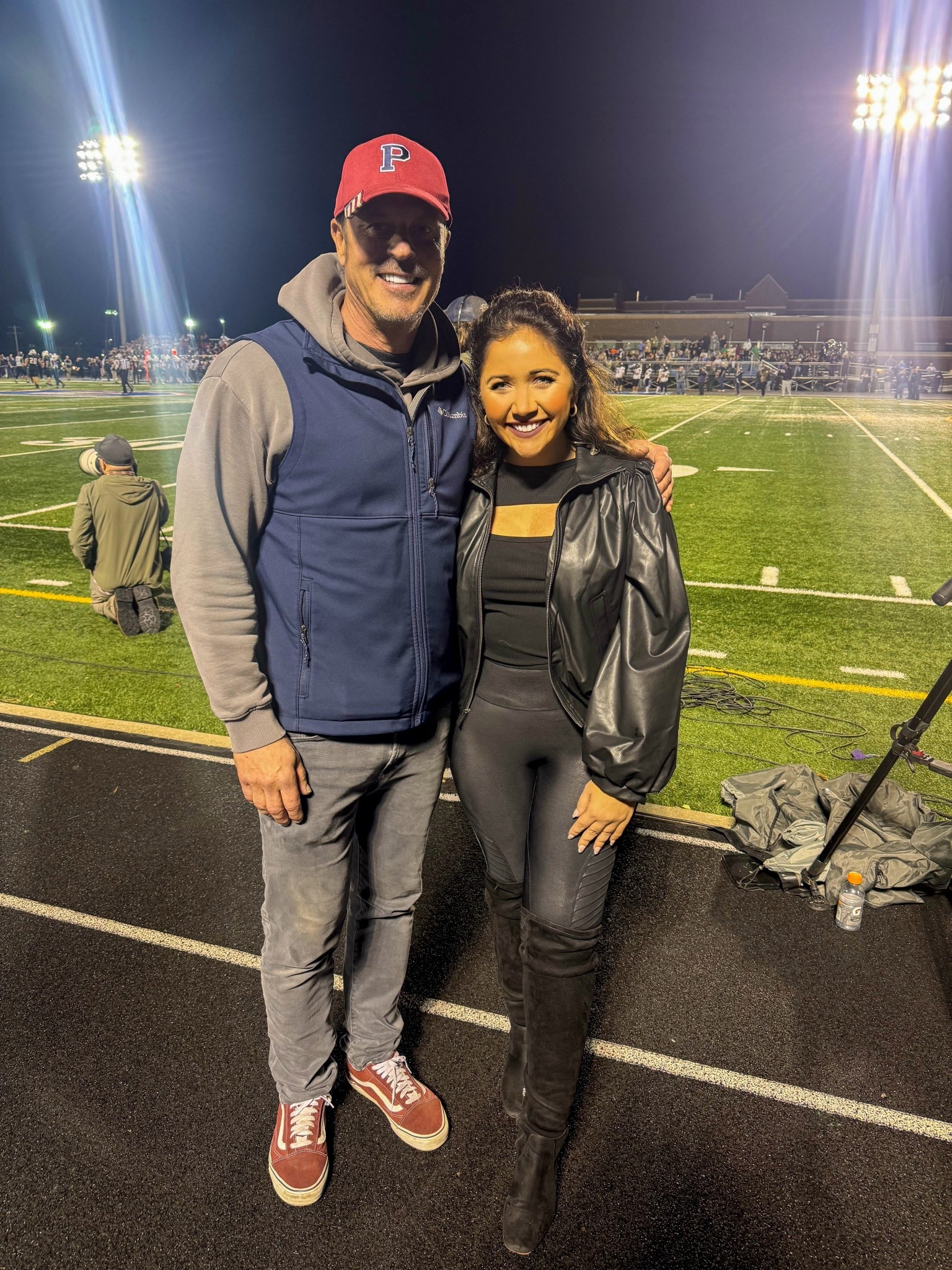 Feels weird sitting in bed tracking scores to see which games I’ll be sidelining next week. 🏈 How is it the last round of the playoffs and state championships are NEXT WEEK?!  

Always great to run into familiar faces on the sideline! Neil is a legend in Nashville!
