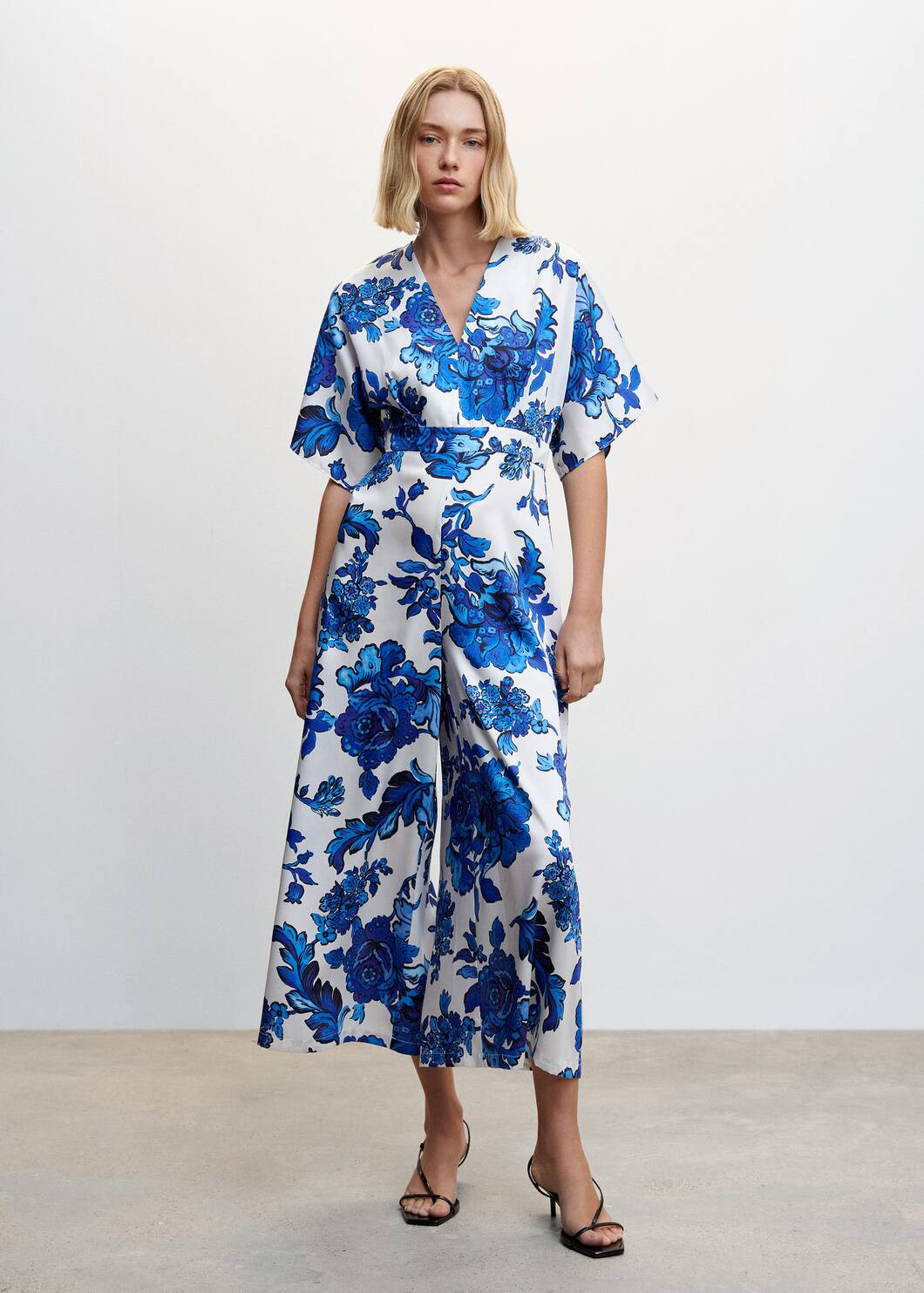Floral cropped jumpsuit -  Women | Mango USA | MANGO (US)