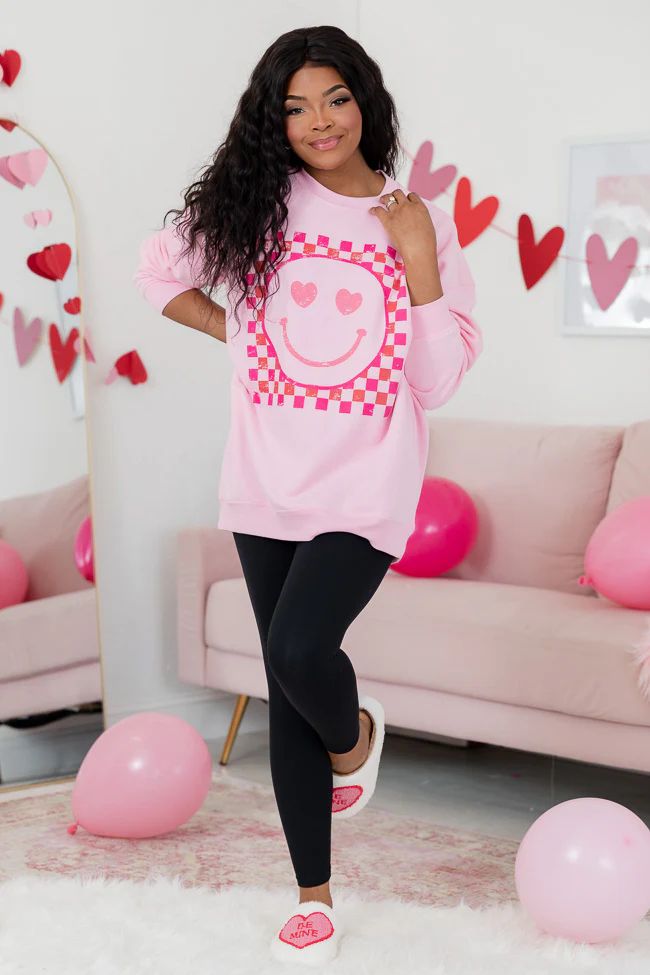 Pink Checkered Smiley Light Pink Oversized Graphic Sweatshirt | Pink Lily