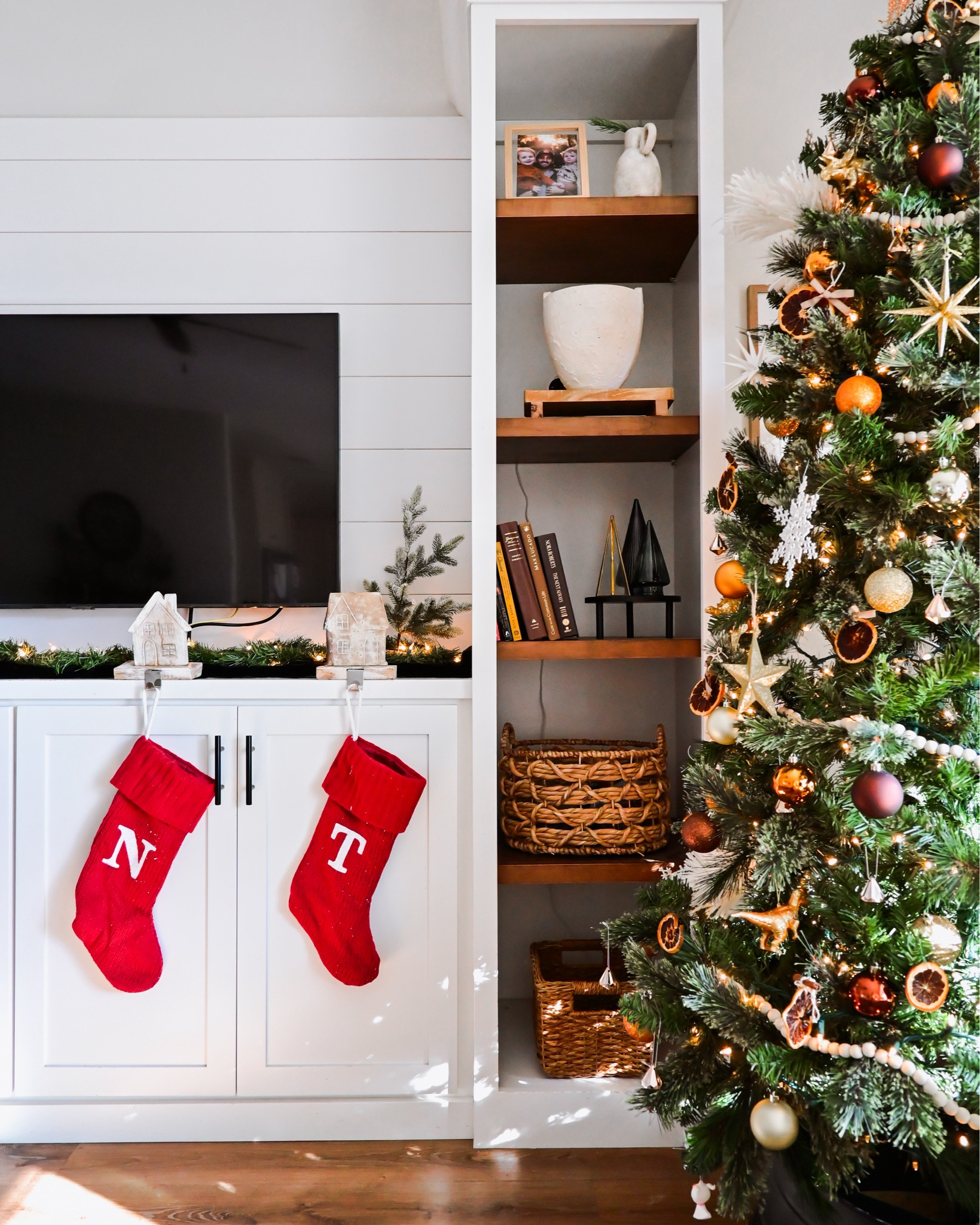 It’s about that time 🎅🏼🎄 #Christmas #decor #holiday 

#LTKHoliday #LTKSeasonal