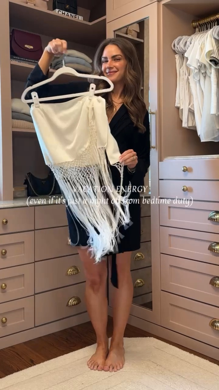 GDWM ✨ dinner event with Dolce Vita **my skirt is linked on IG**
Top - S
Skirt - XS 


#LTKgrwm #LTKootd