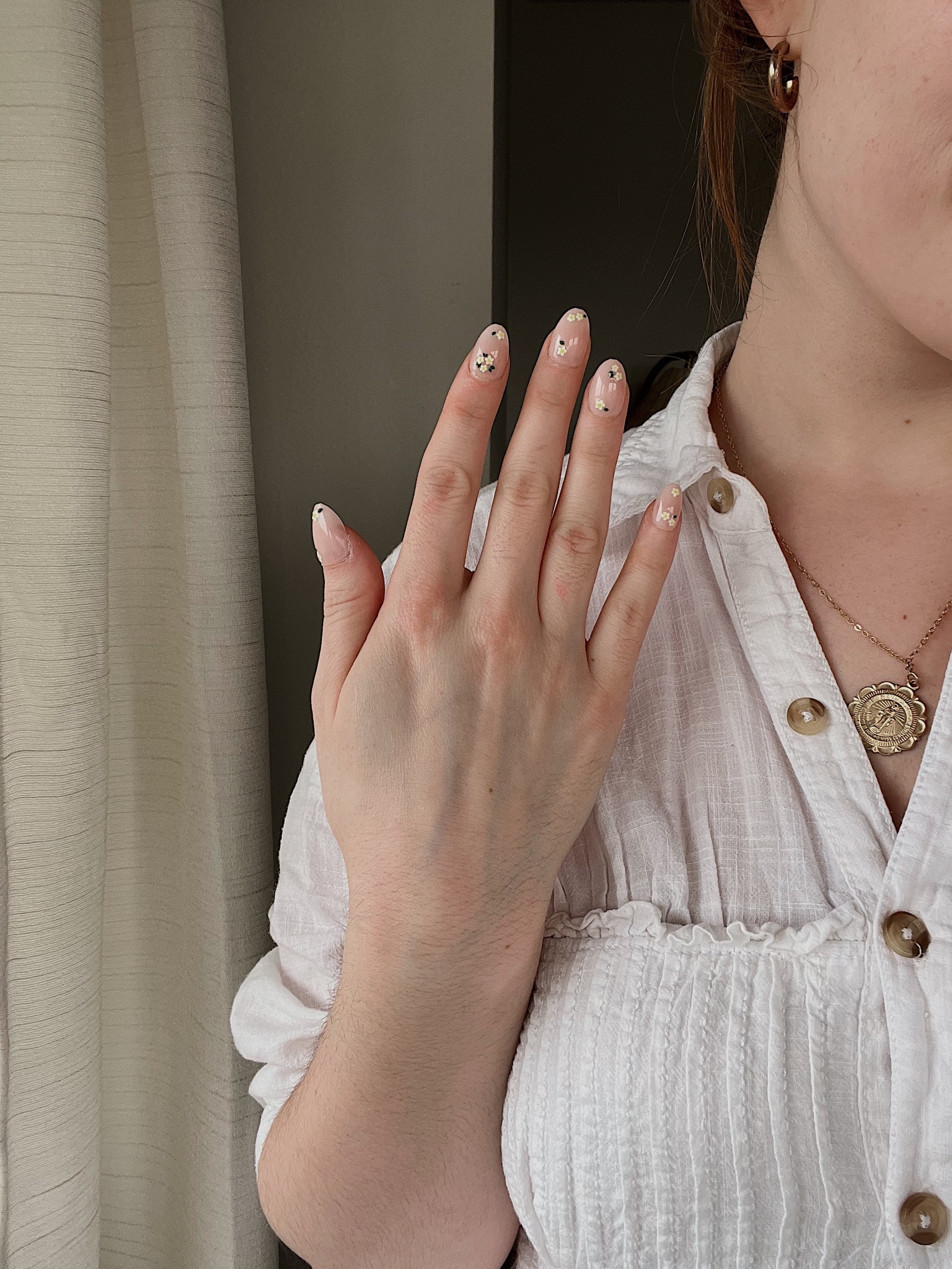 Cutie nails for spring 🌼✨🤍